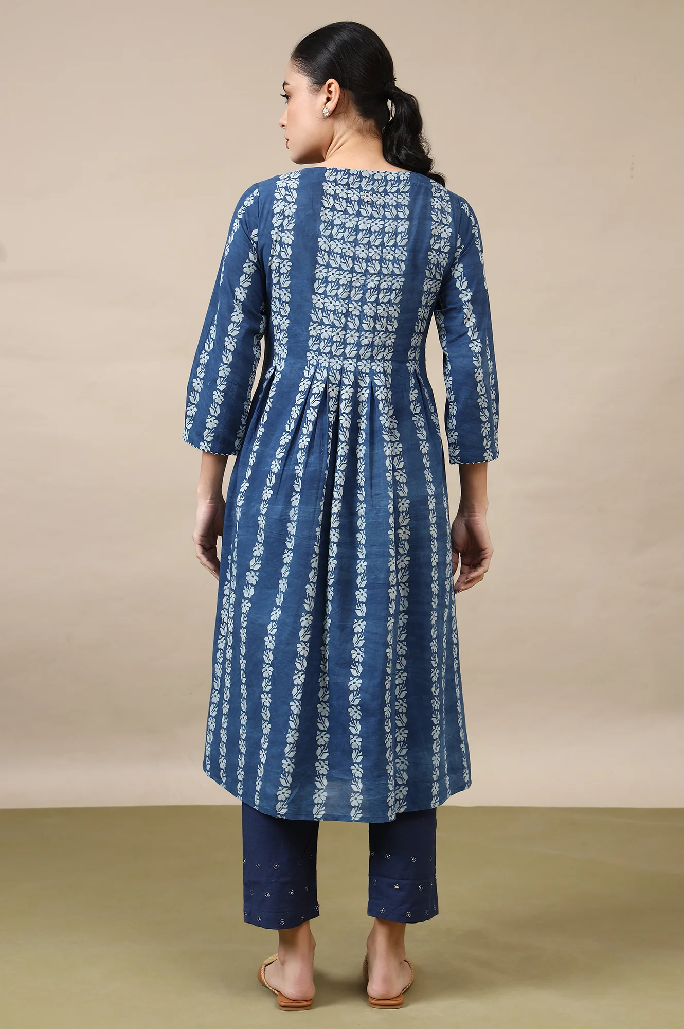 Indigo Handblock Print Pleated Kurta - Image 6