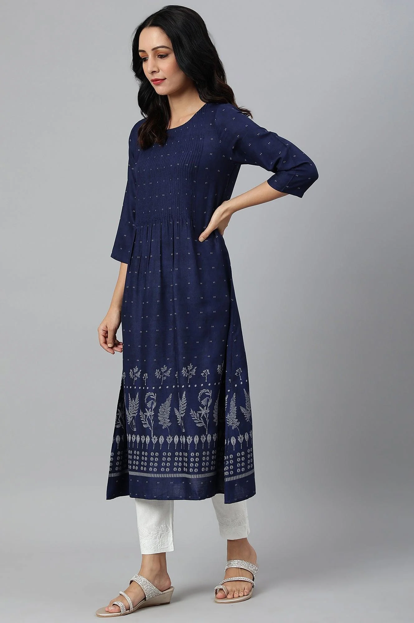 Indo Floral Print A-Line kurta With Pin Tucks - Image 3