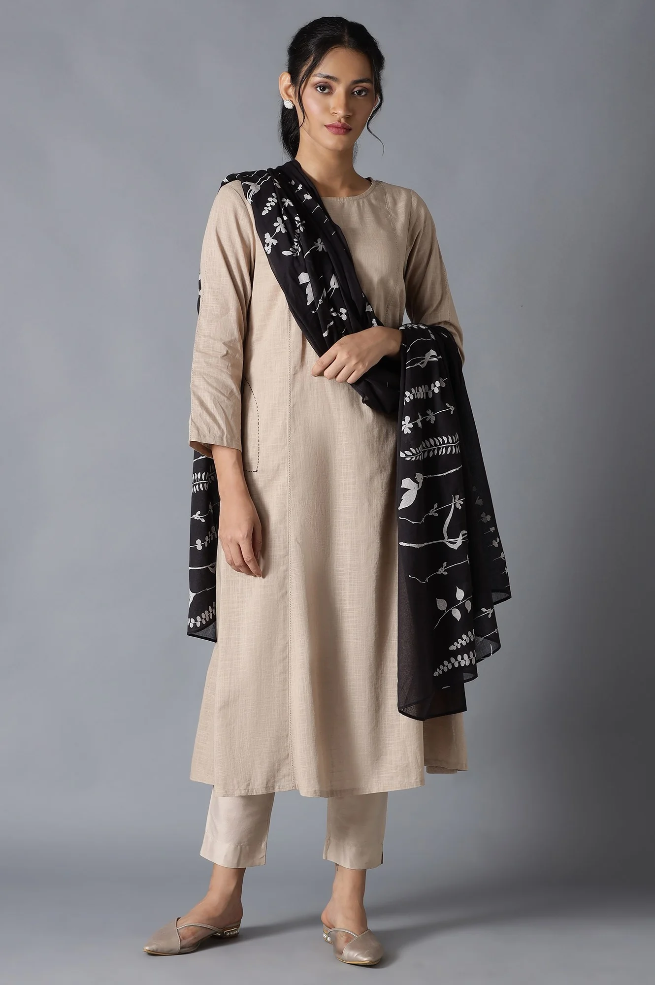 Jet Black Floral Print Dupatta - Image 2