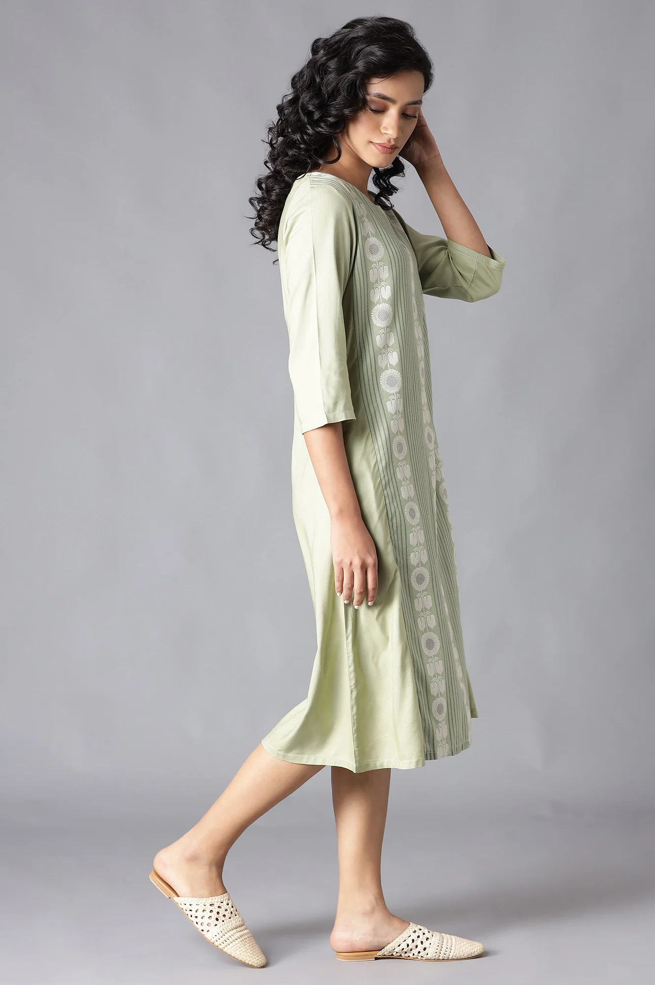 Laurel Green A-Line kurta - Image 4
