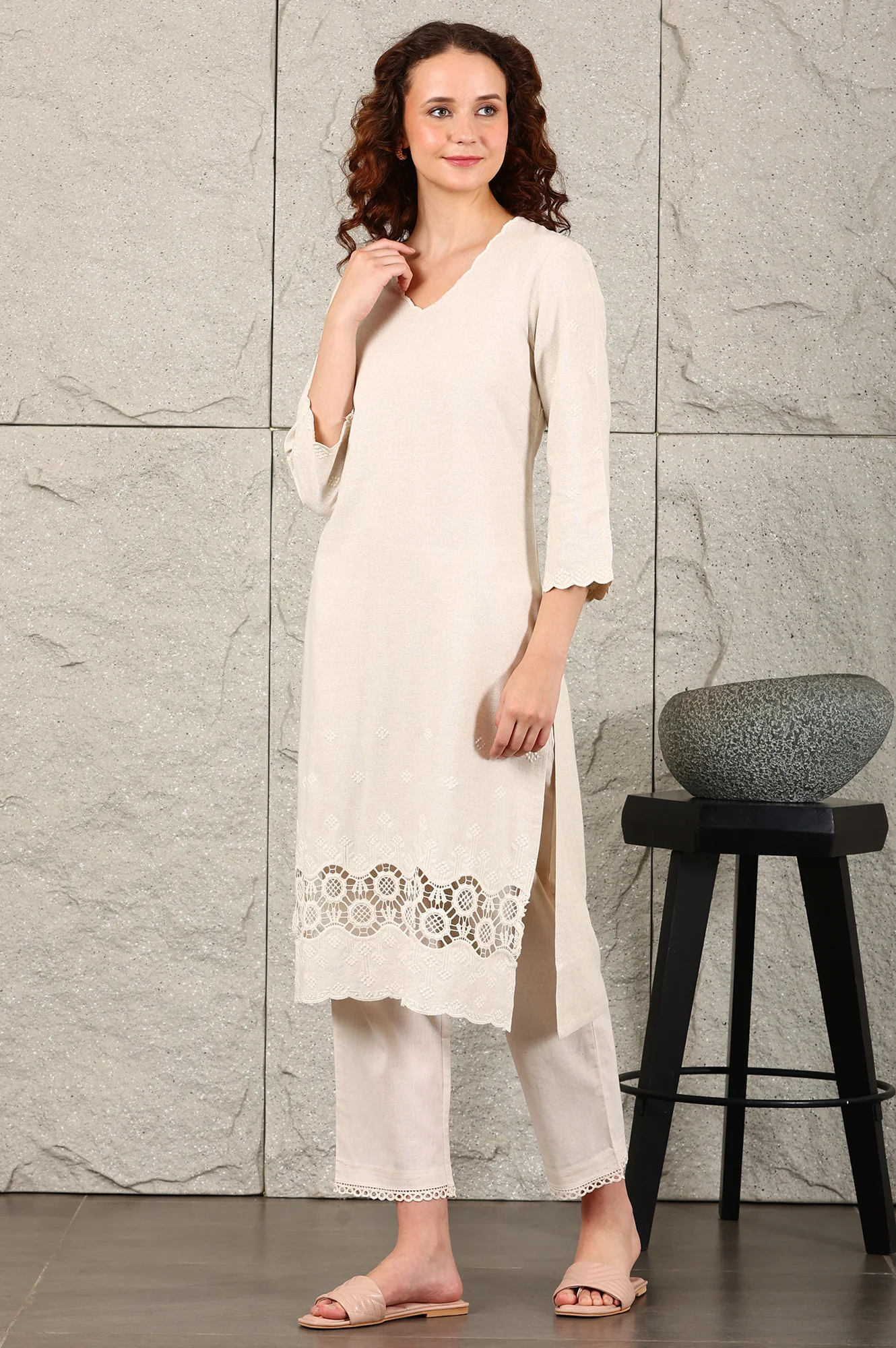 Light Beige Thread Embroidered Linen Rayon Crepe Straight Kurta And Pants Set - Image 4