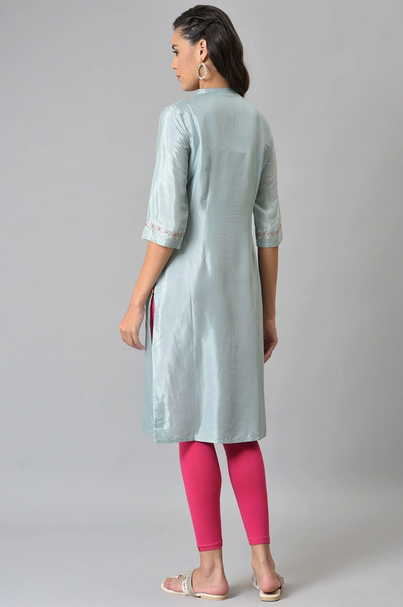 Light Blue Embroidered kurta In Mandarin Collar - Image 2