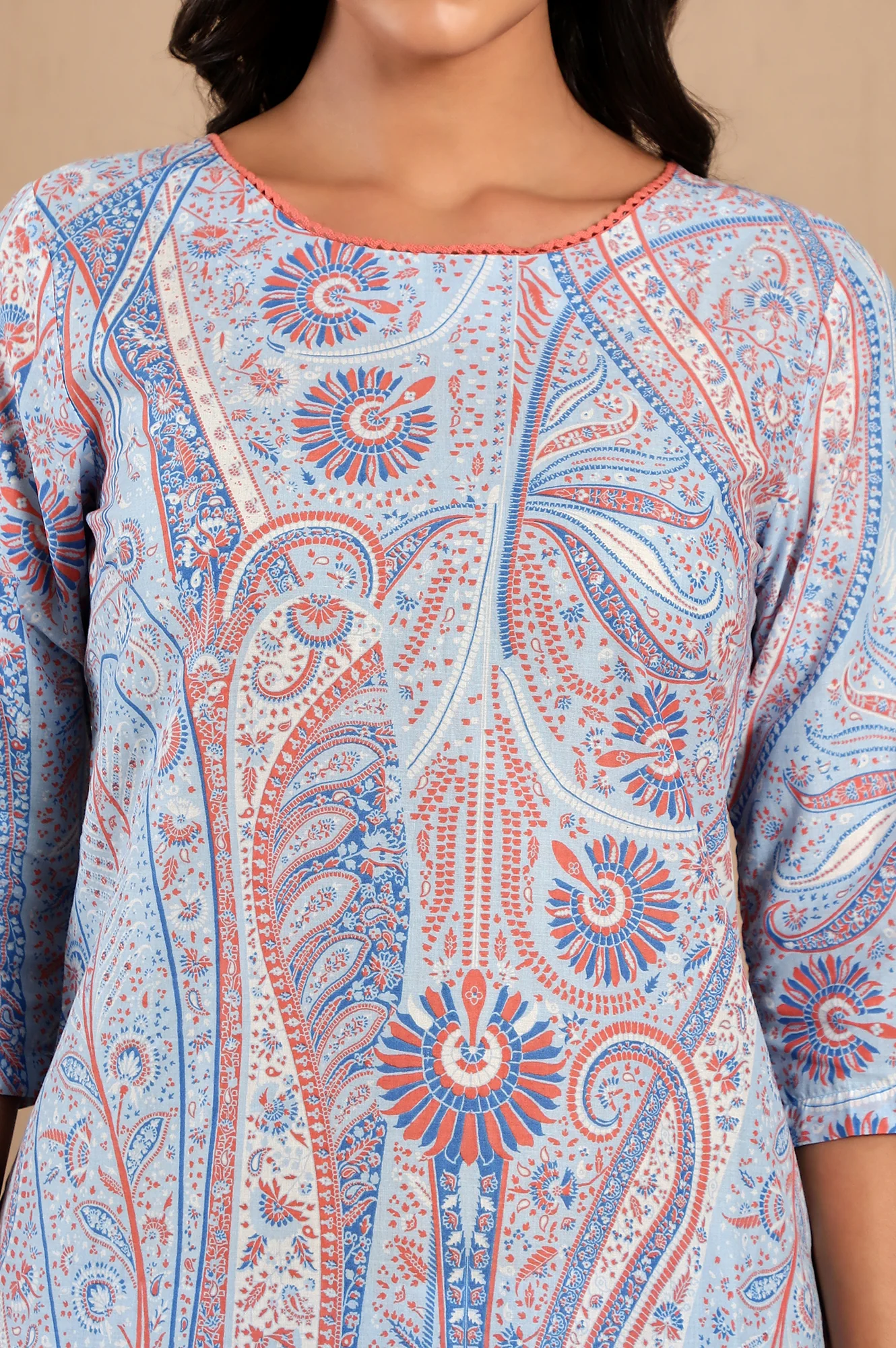 Light Blue Paisley Printed Kurta and Pants Co-ord Set - Image 4