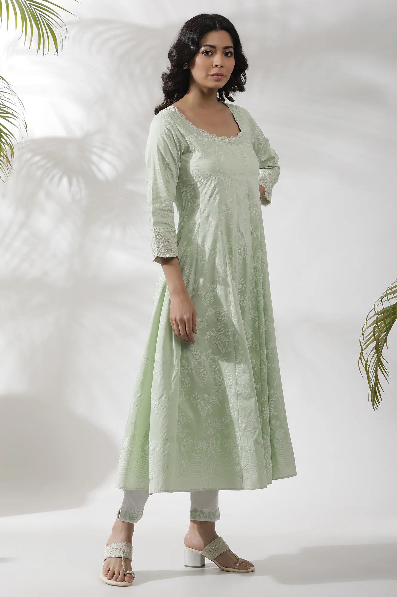 Light Green Embroidered Panelled Kurta, Pants And Dupatta Set - Image 5