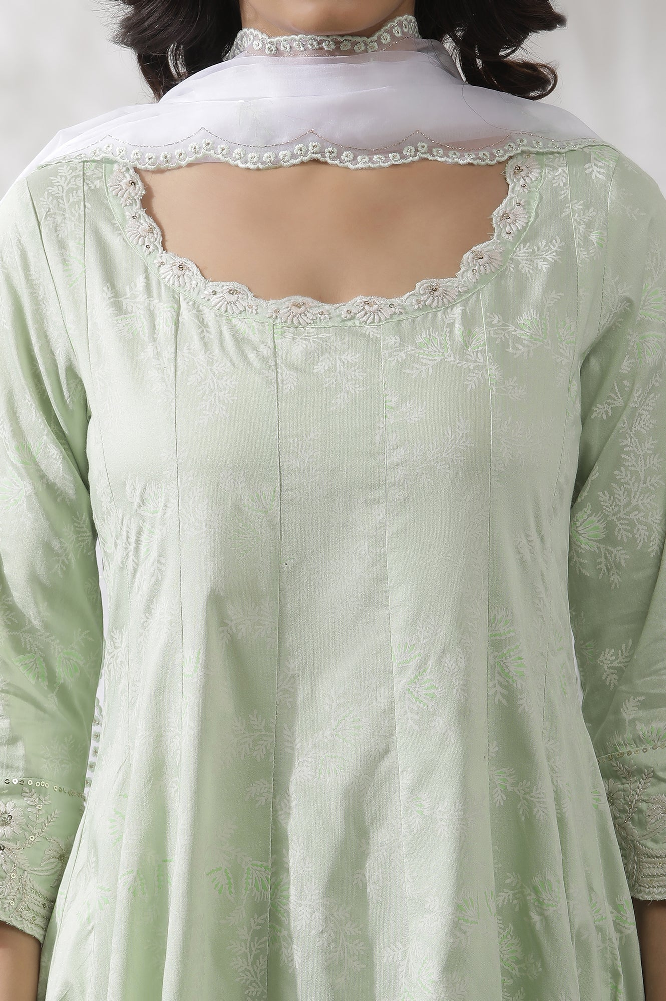 Light Green Embroidered Panelled Kurta, Pants And Dupatta Set - Image 6