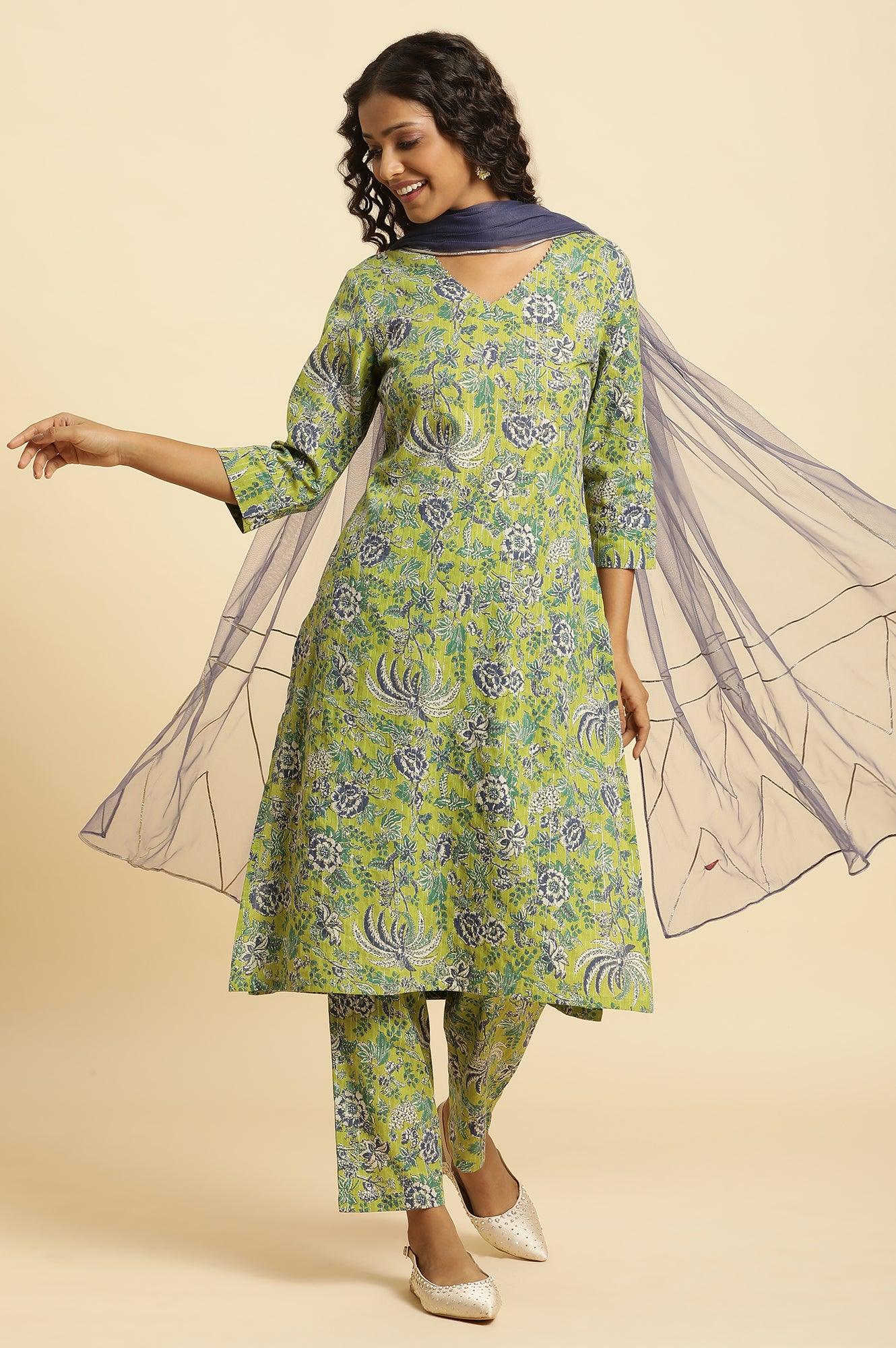 Light Green Floral Printed Kurta, Pants And Dupatta Set - Image 2