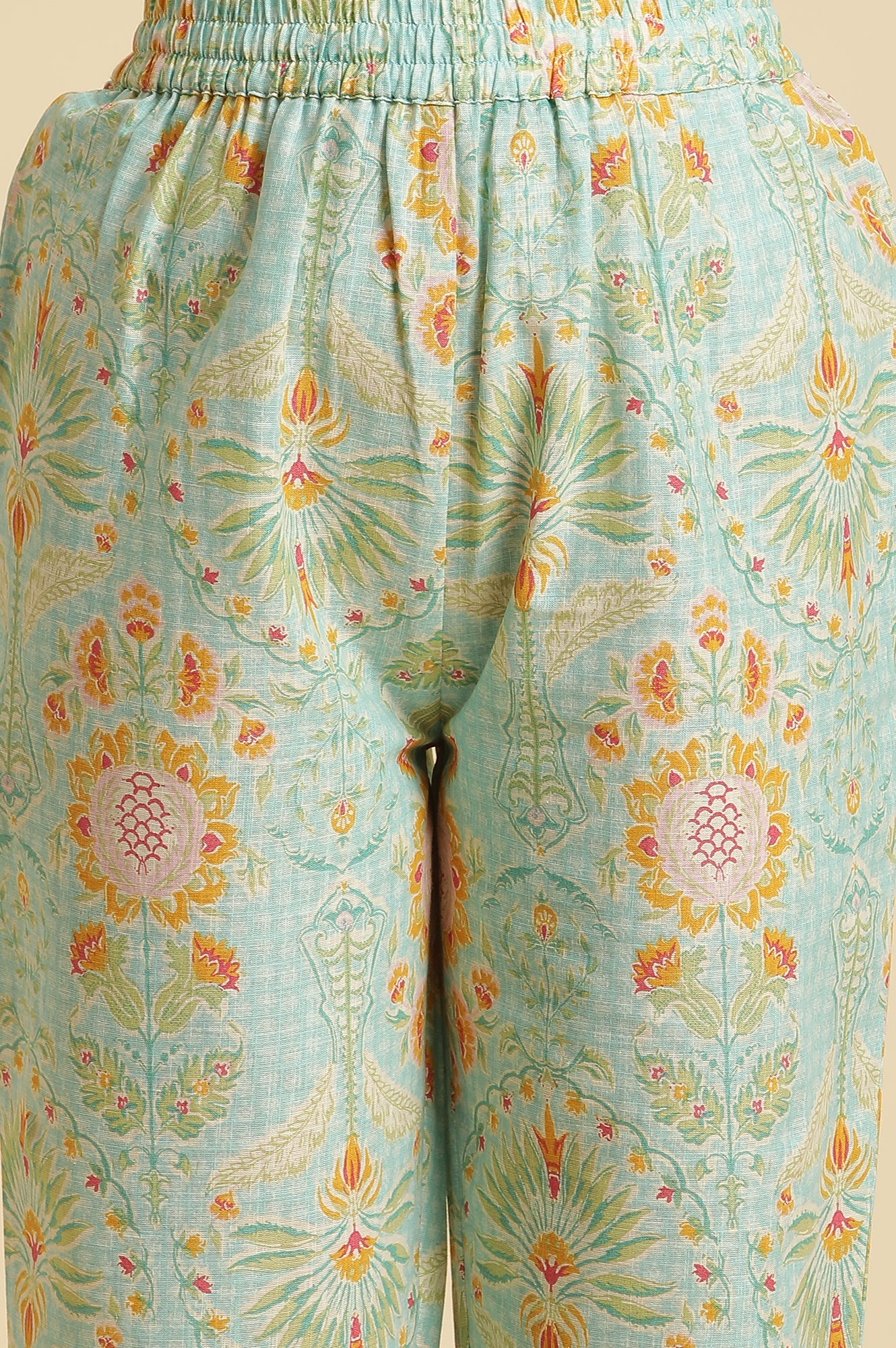 Light Green Floral Printed Kurta, Pants & Dupatta Set - Image 7