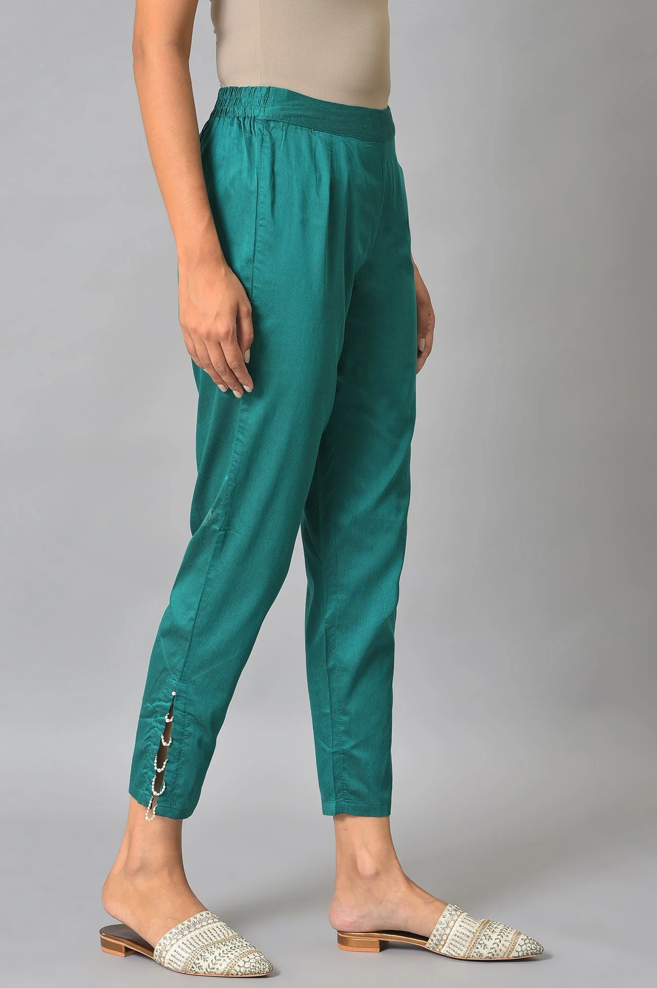 Light Green Geometric Printed Flared Kurta with Slim Pant Set - Image 5