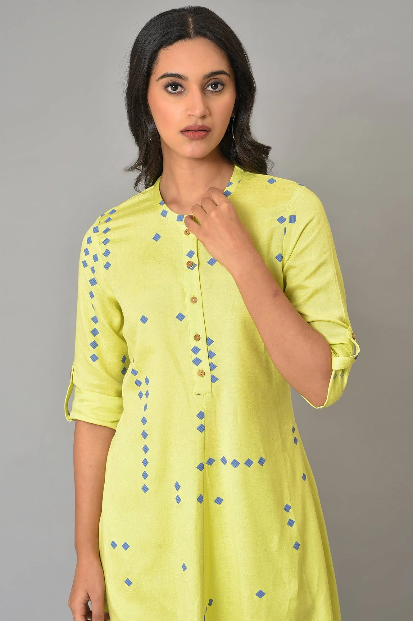 Light Green Geometric Printed Rayon Flax Flared Kurta with Straight pant Set - Image 2