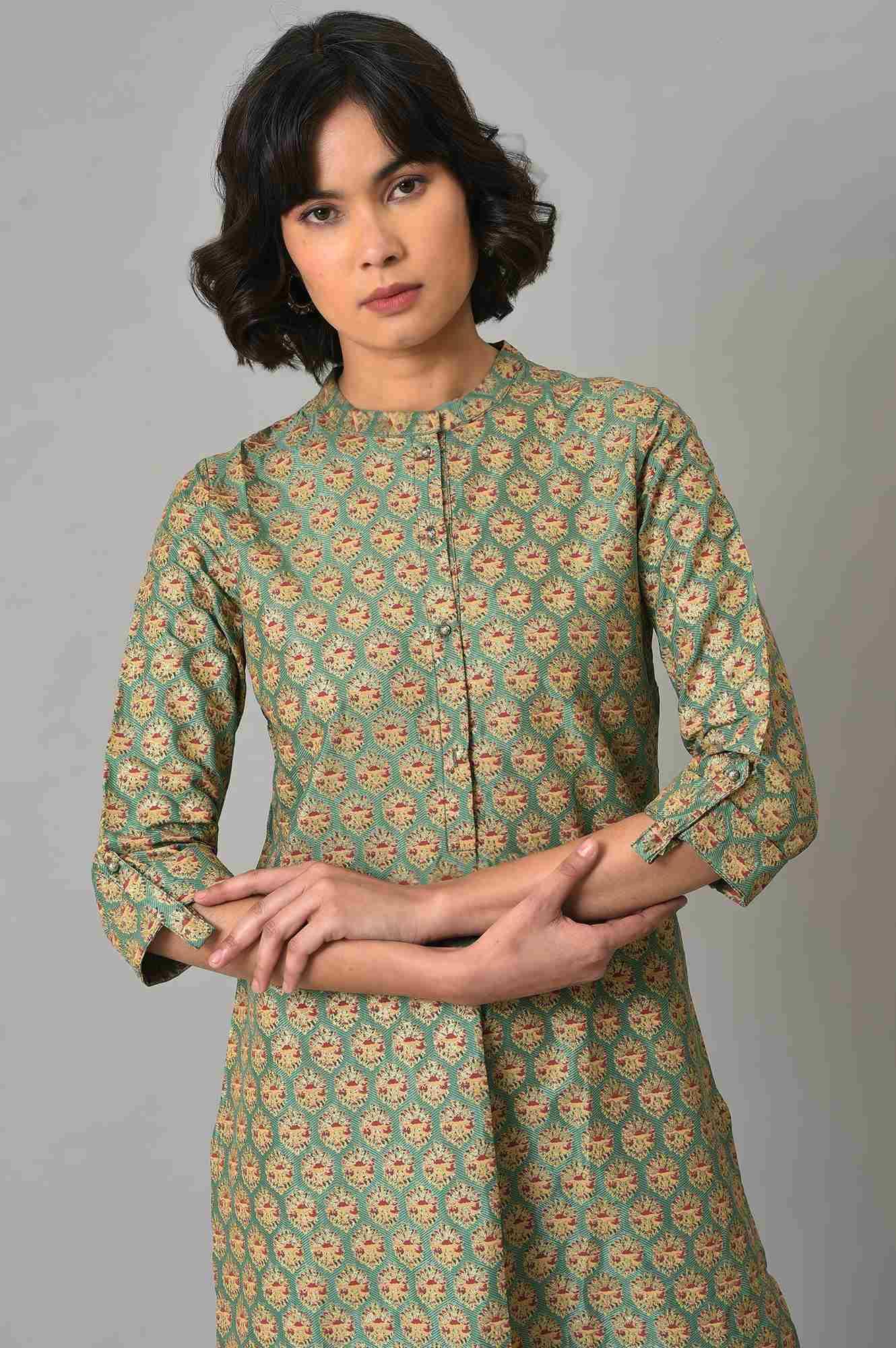 Light Green Shirt kurta With Red Tights - Image 5