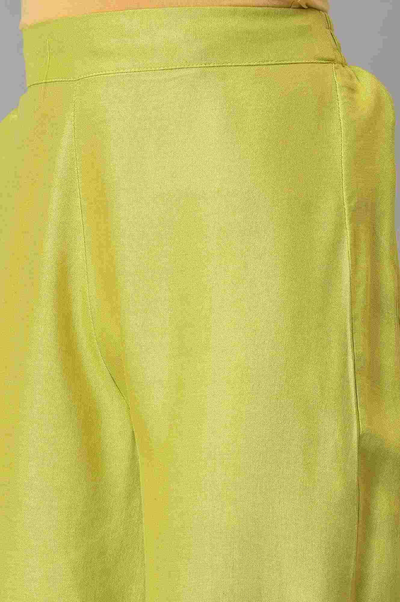 Light Green Slim Pants With Lace Detail - Image 7