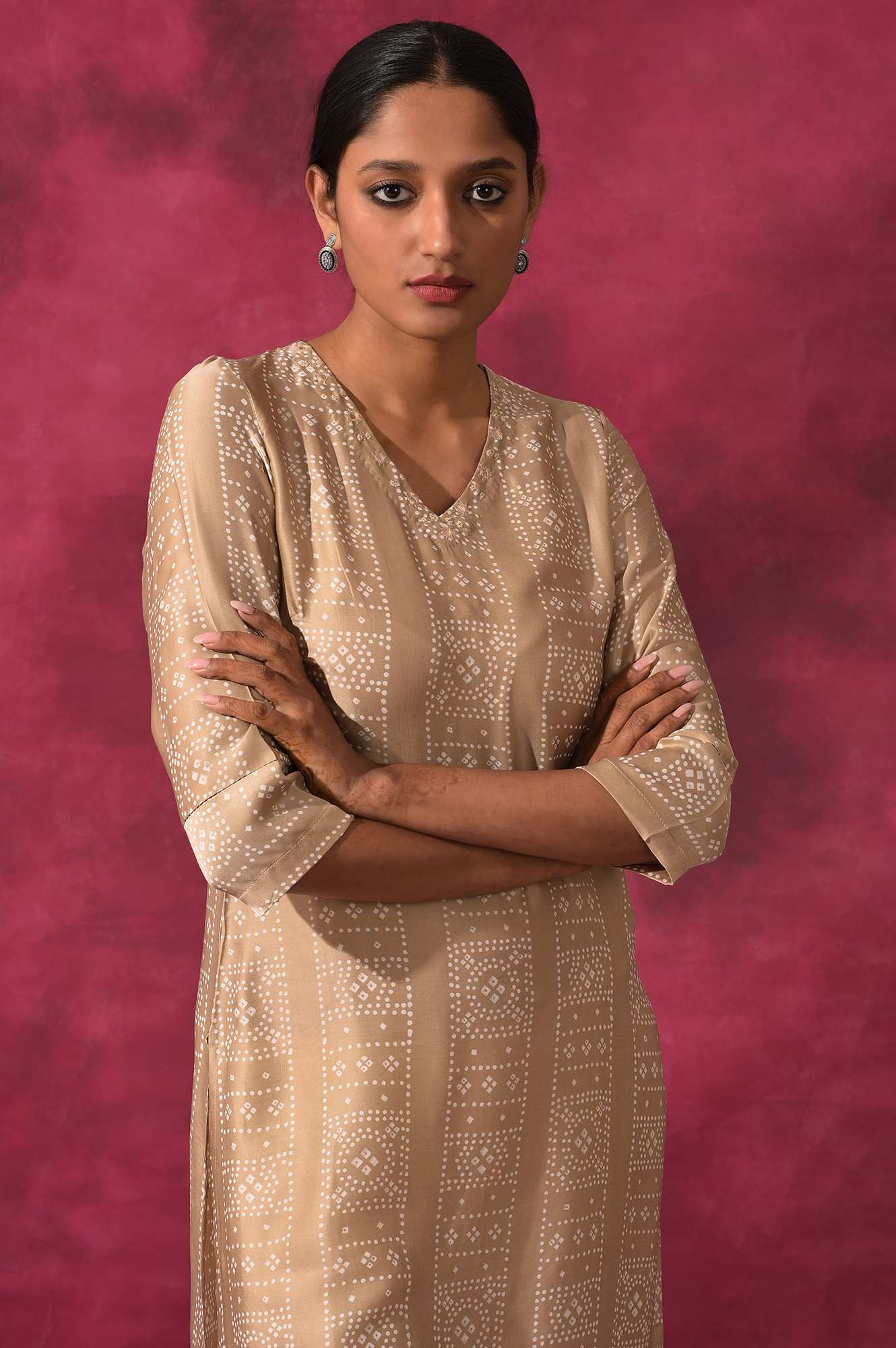 Light Grey V-Neck Lustrous Satin kurta - Image 5
