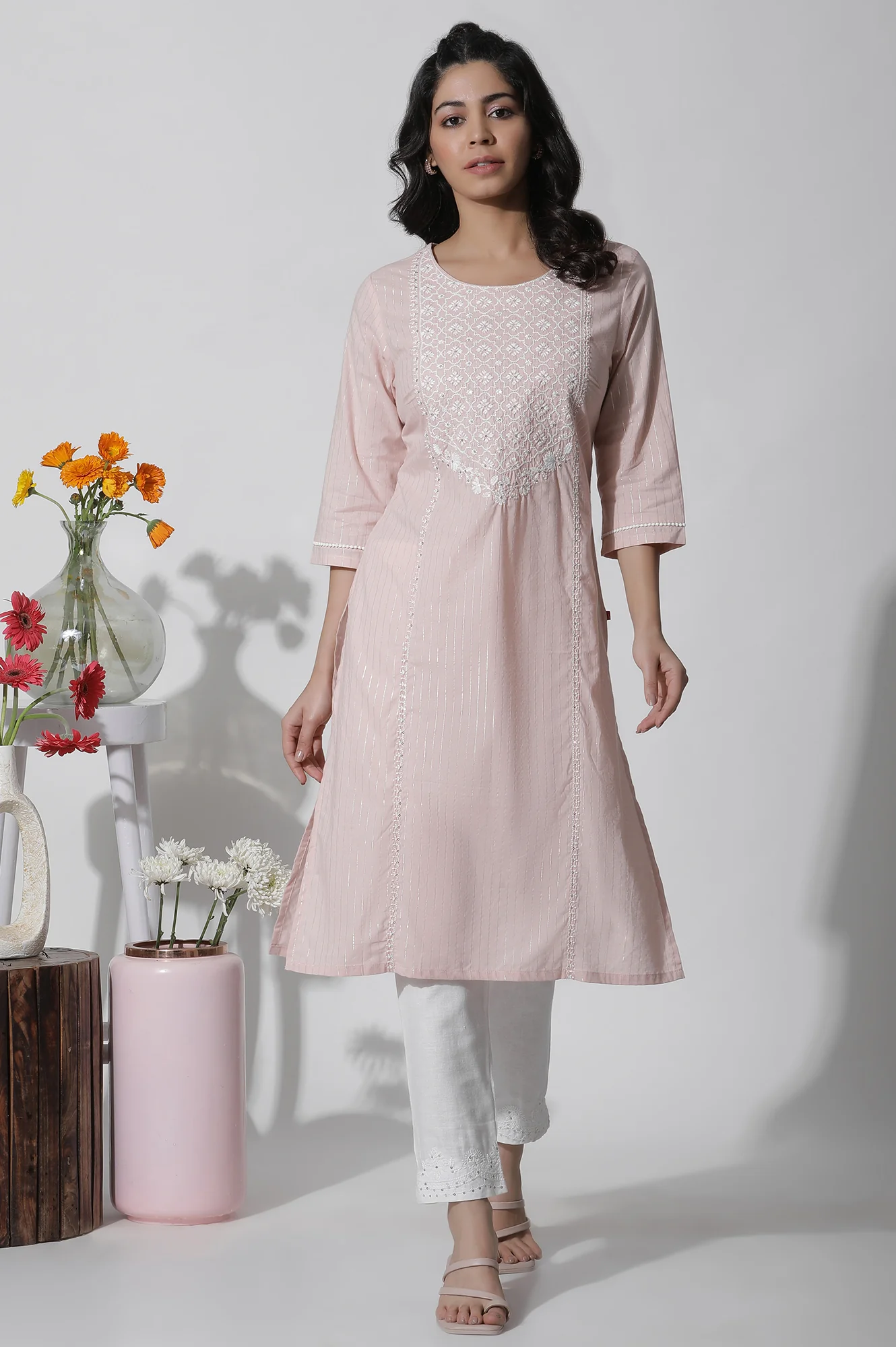Light Pink Embroidered Cotton Lurex Kurta - Image 2