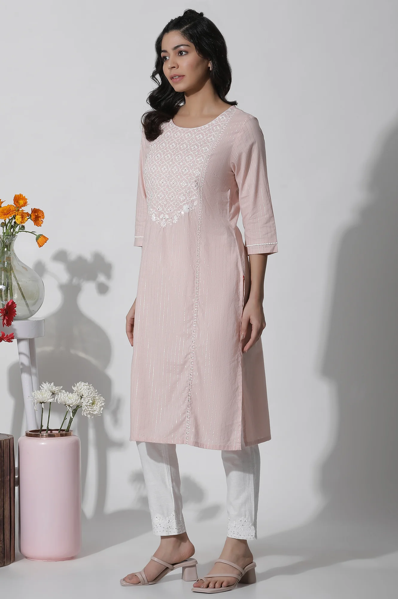 Light Pink Embroidered Cotton Lurex Kurta - Image 3