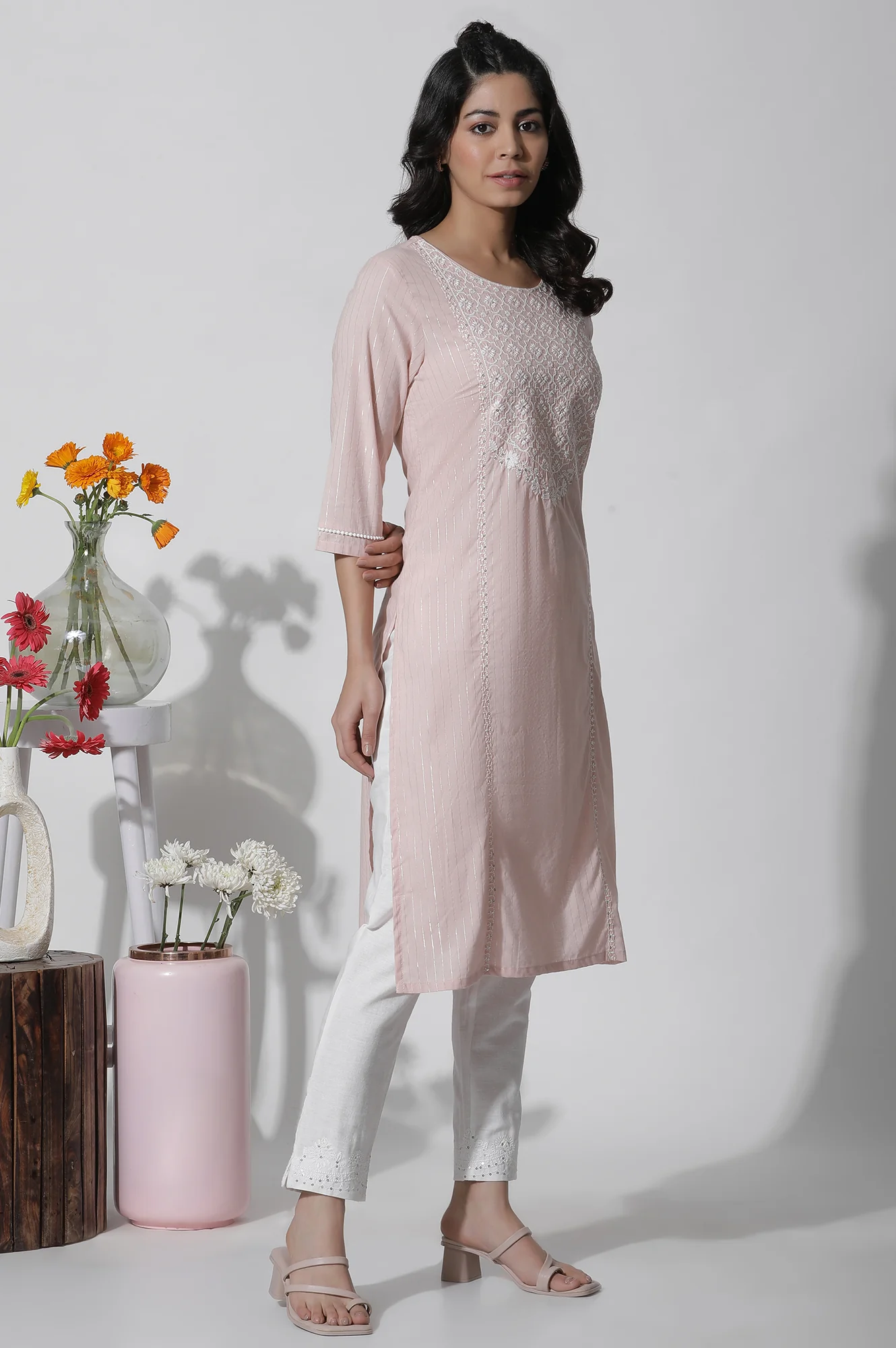 Light Pink Embroidered Cotton Lurex Kurta - Image 5