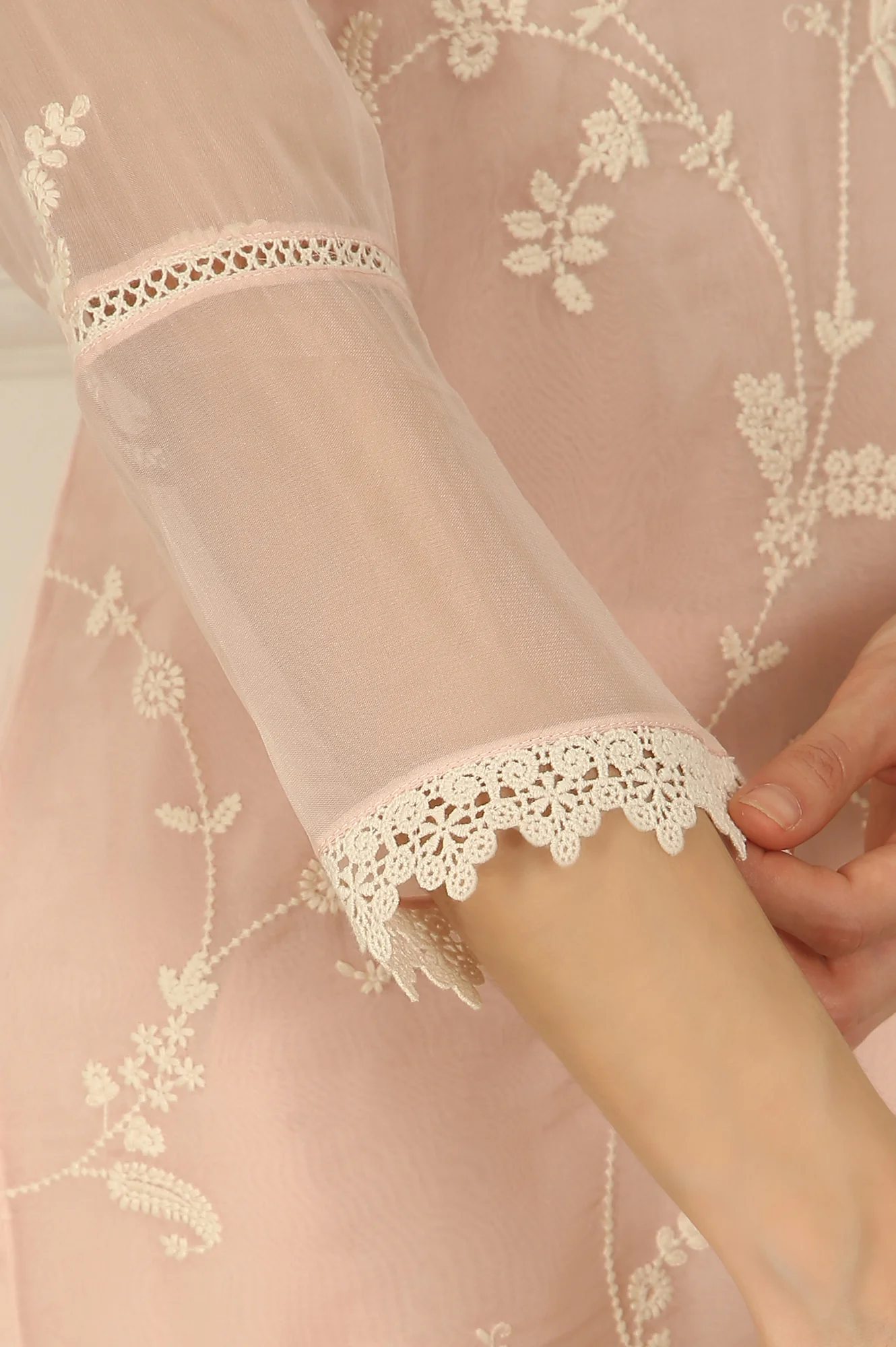 Light Pink Embroidered Organza Kurta, Pants and Dupatta Set - Image 7