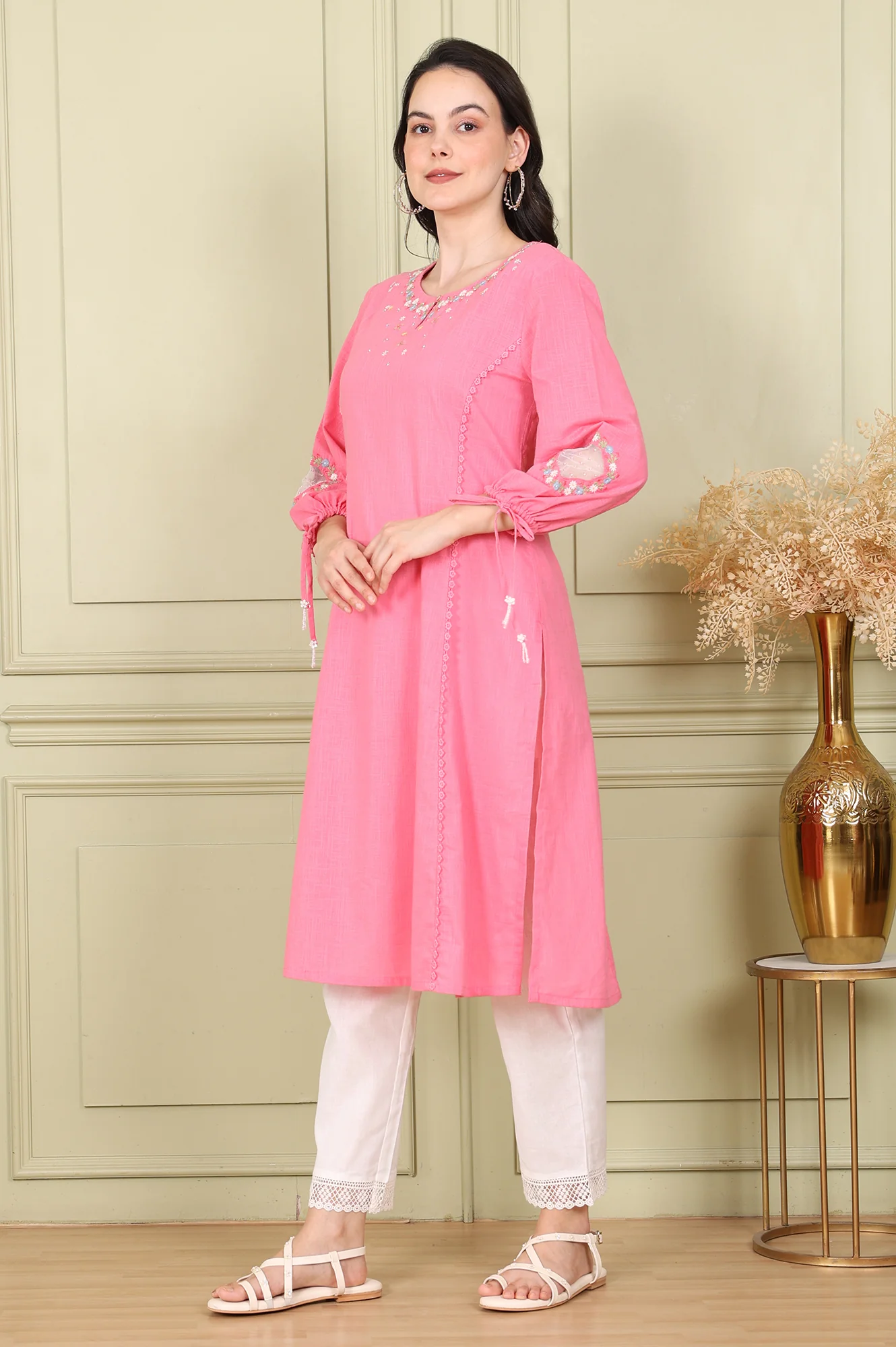 Light Pink Floral Embroidered Pure Cotton Textured Straight Kurta - Image 4