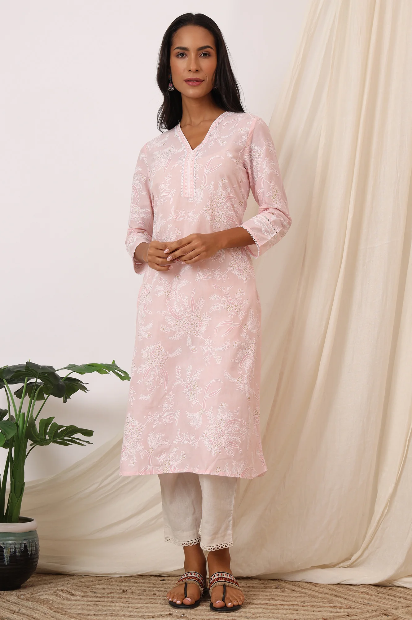 Light Pink Floral Printed Pure Cotton A-line Kurta with Lace - Image 3