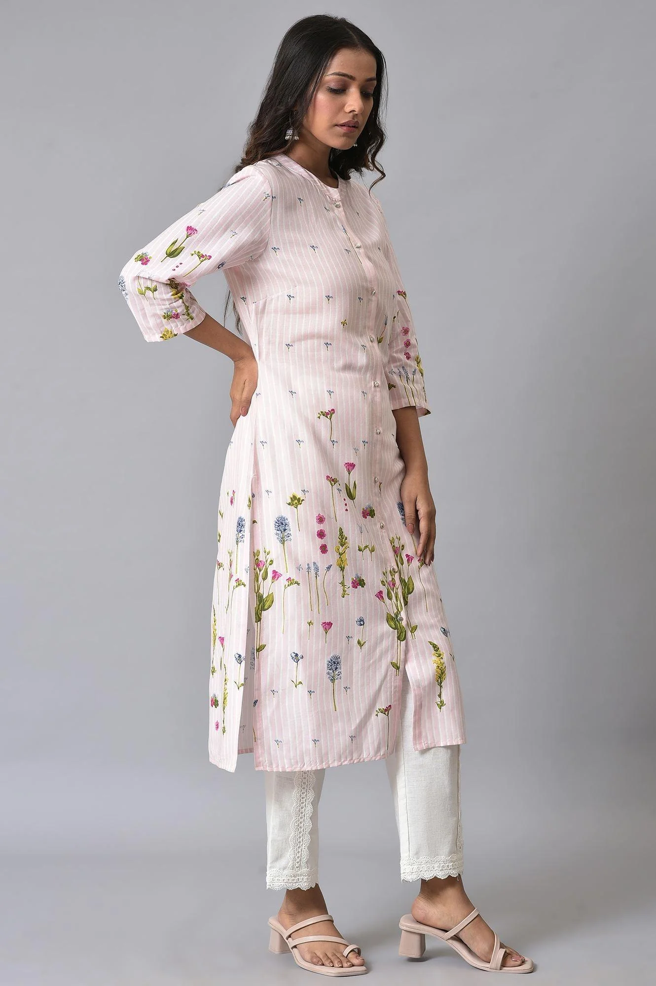 Light Pink Floral Printer Summer kurta Set - Image 4