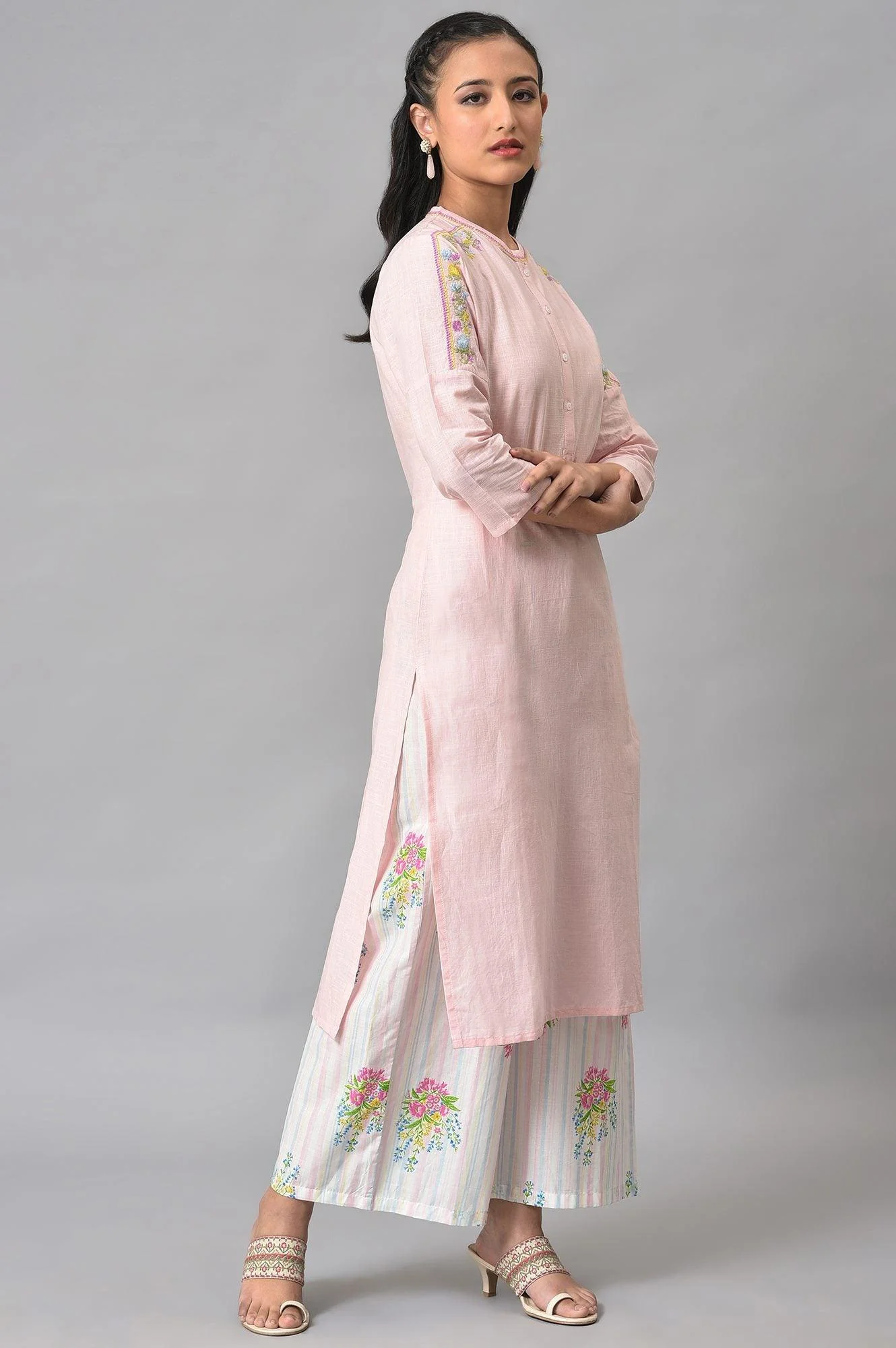 Light Pink Mandarin Collar kurta With Embroidery - Image 4