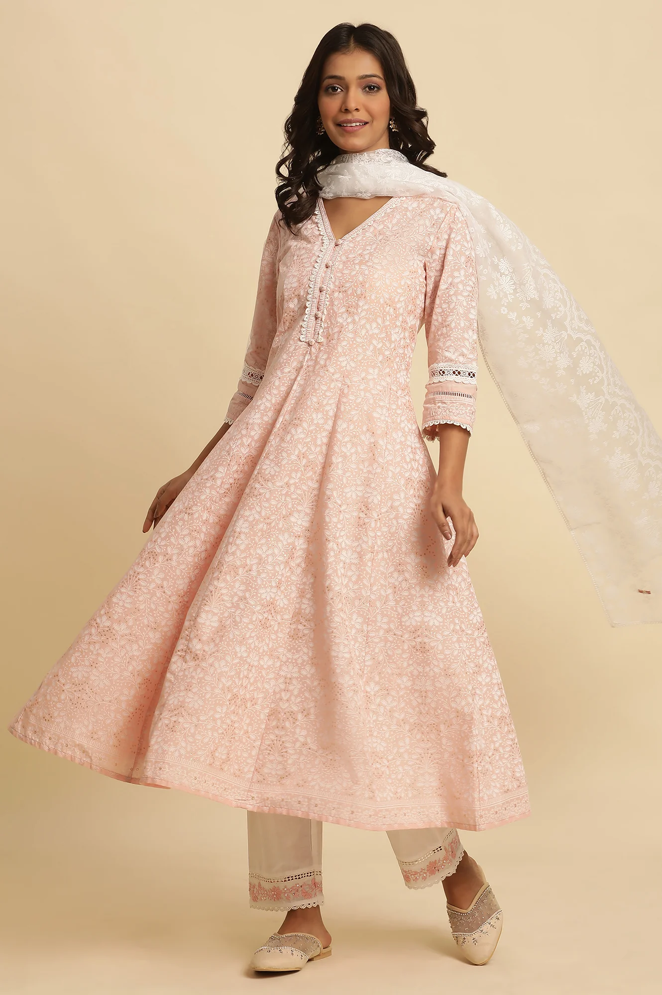 Light Pink Panelled Printed Kurta, Pants And Dupatta Set - Image 3