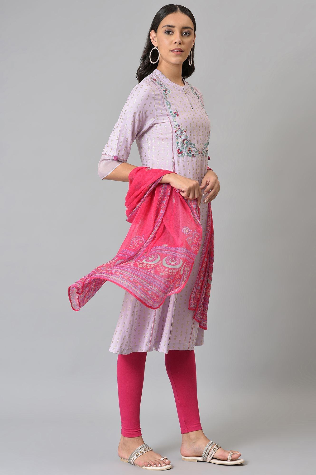 Light Purple Embroidered kurta With Pink Tights And Dupatta - Image 4