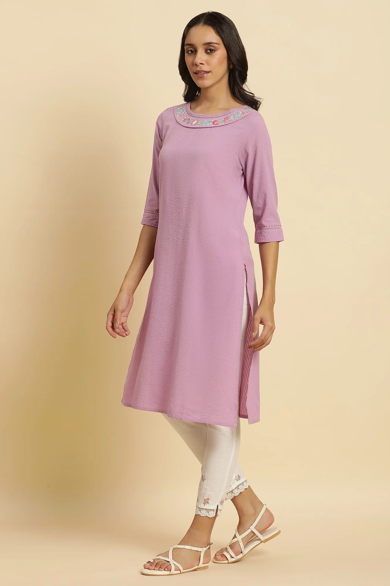 Light Purple Textured Cotton Embroidered Kurta - Image 3