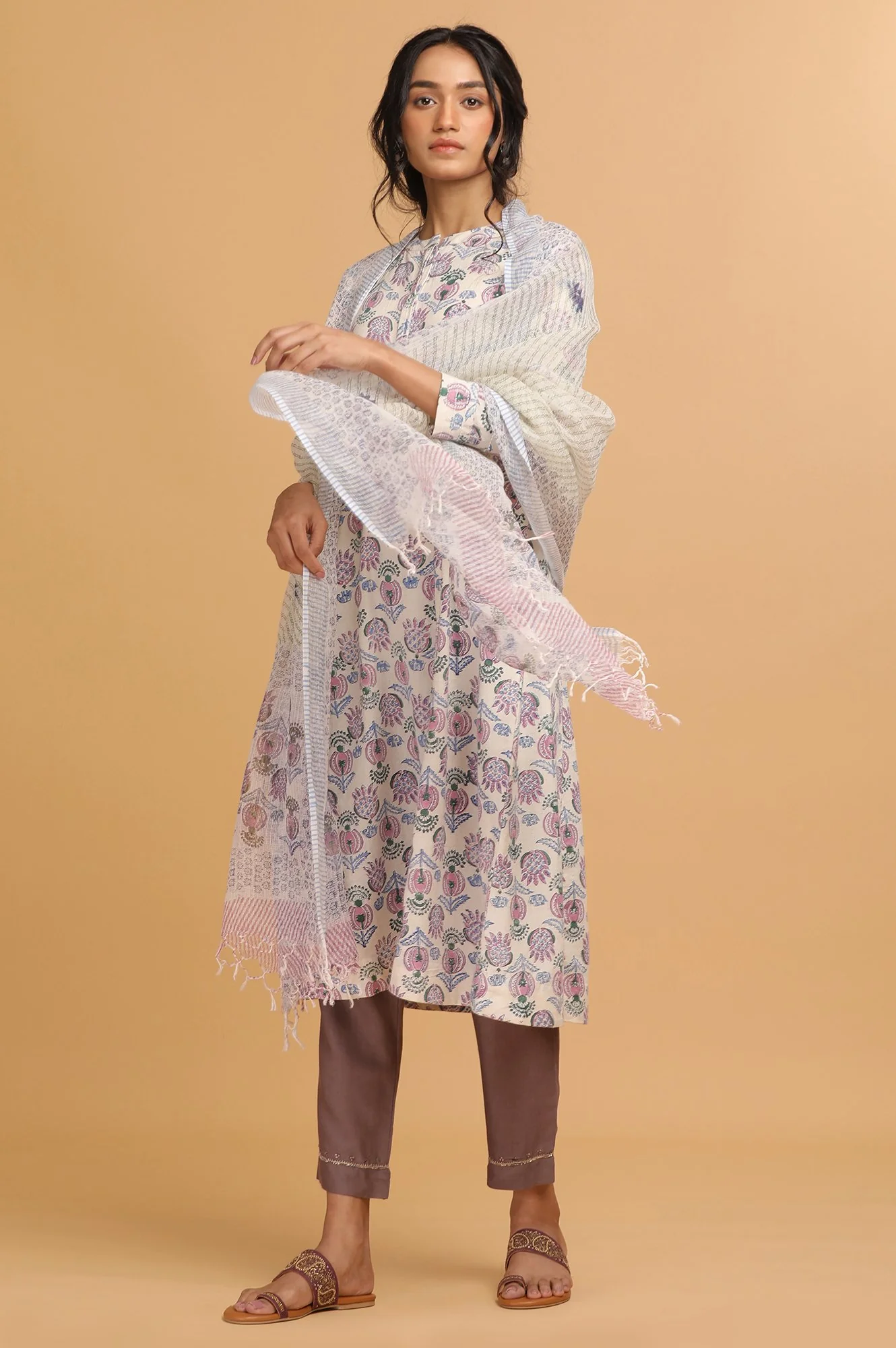 Light Purple Solid Slim Pants - Image 5