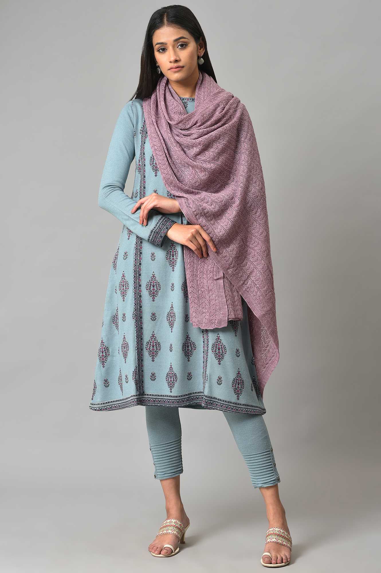 Light Purple Stripe Design Knitted Shawl - Image 3