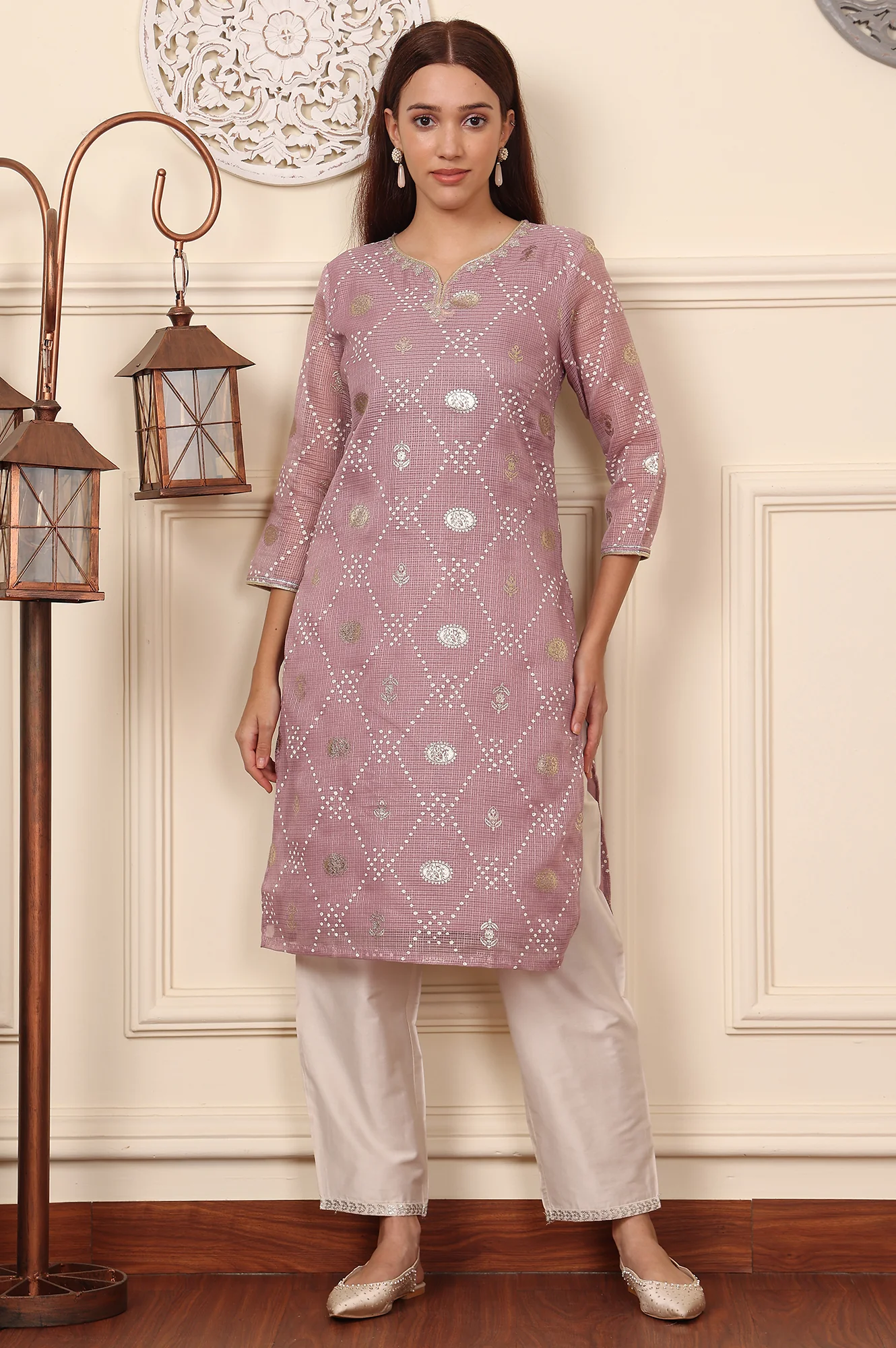 Lilac Foil Printed Kota Doriya Kurta With Zari Embroidered Neck