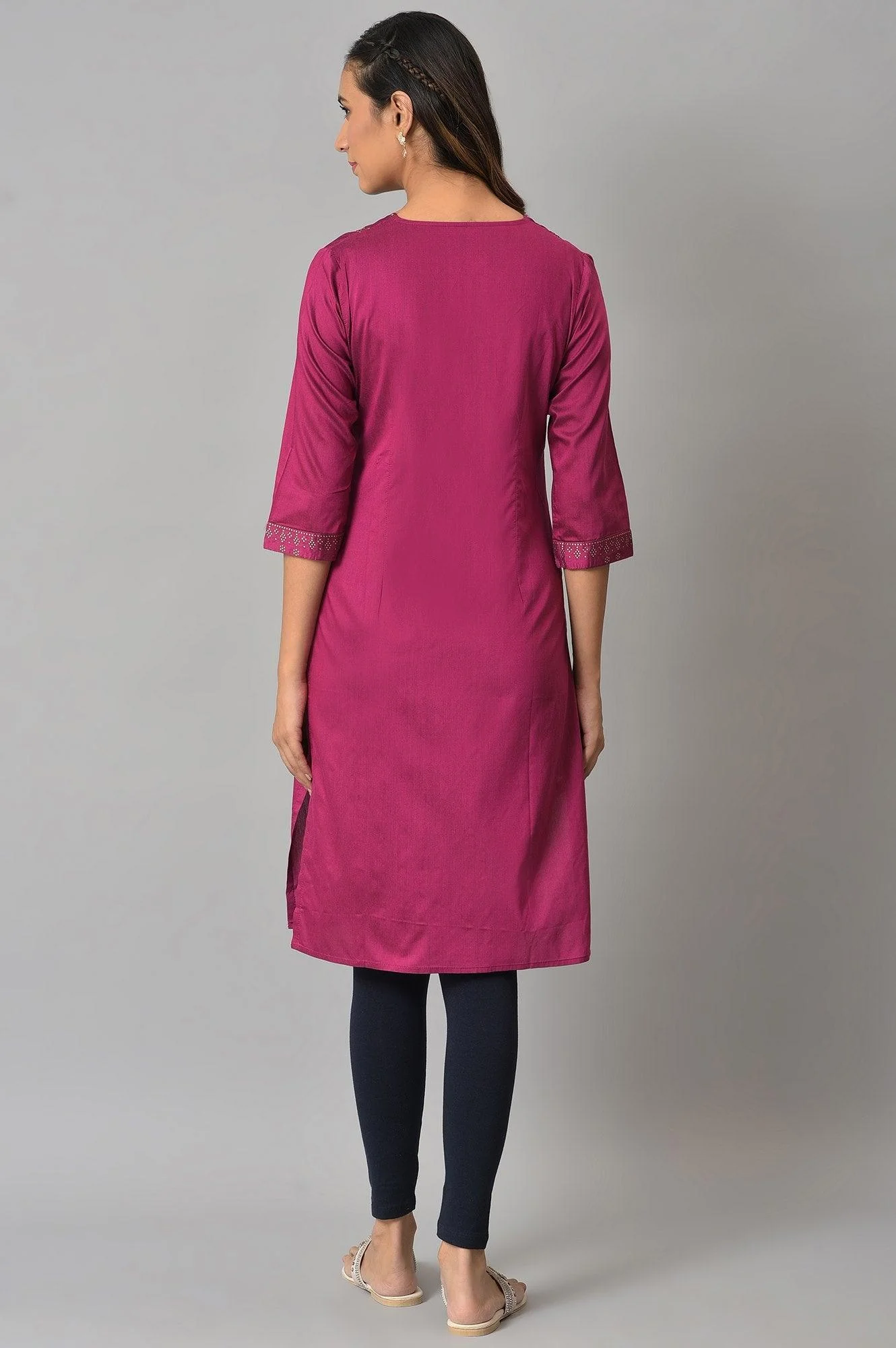 Magenta Mukaish Printed kurta With Sequins - Image 2