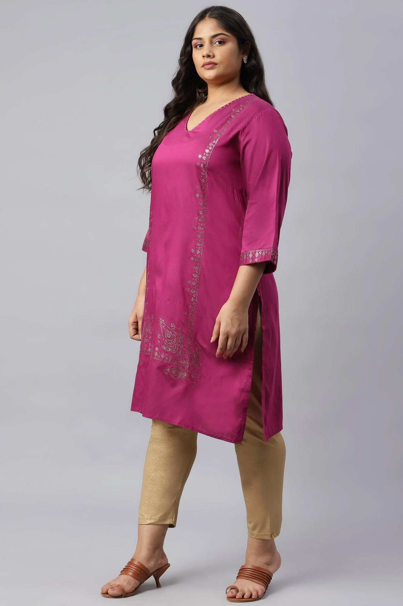 Magenta Mukaish Printed Plus Size kurta With Sequins - Image 3