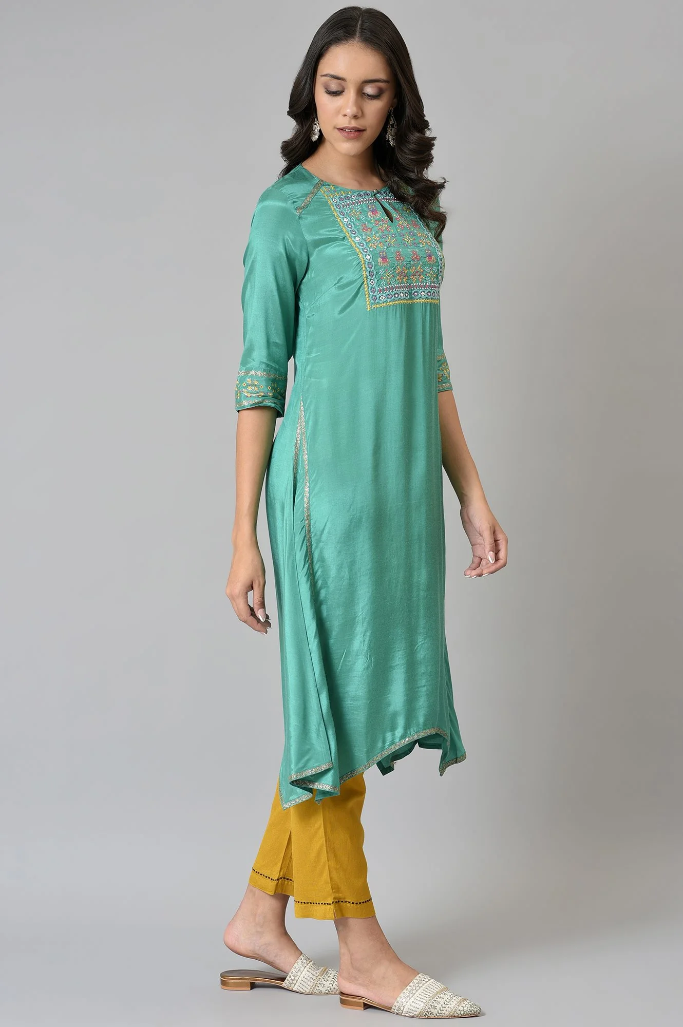 Marine Green Embroidered And Mirror Work kurta - Image 4
