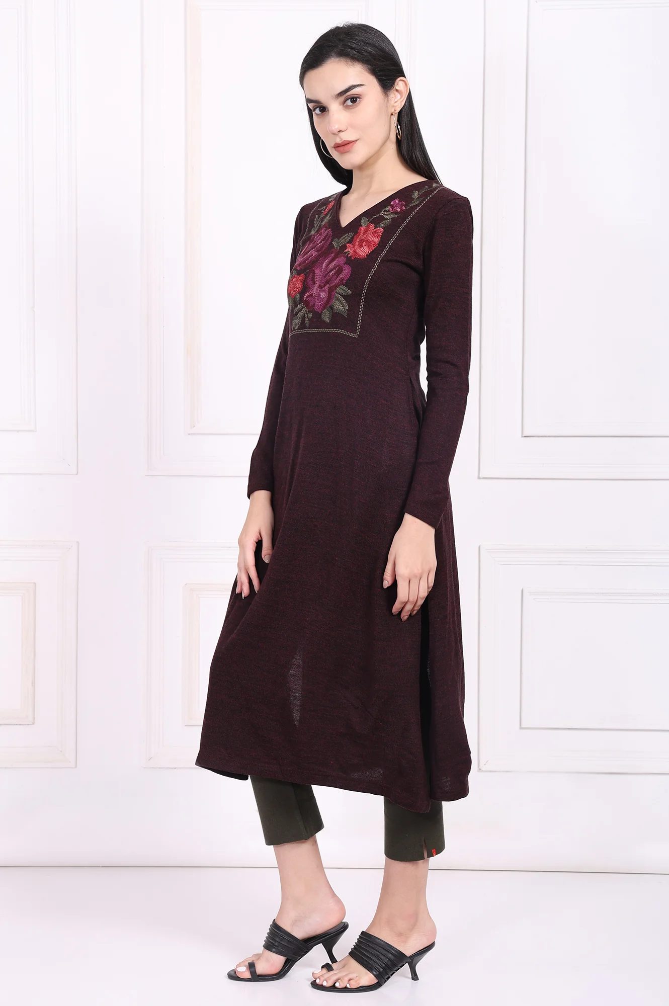 Maroon Embroidered Straight Acrylic Winter Kurta - Image 4