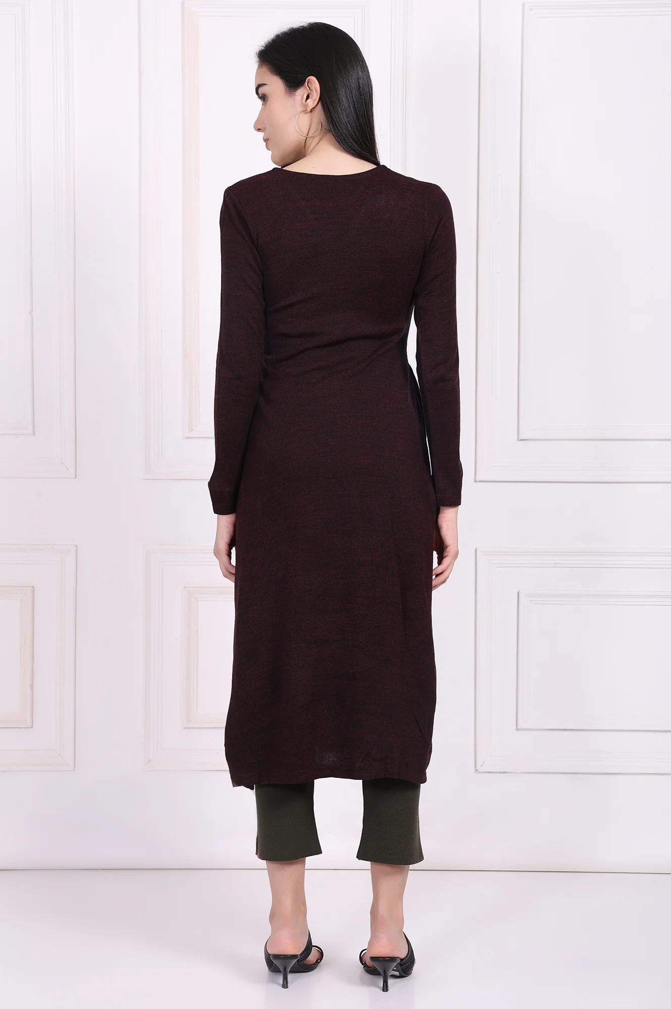 Maroon Embroidered Straight Acrylic Winter Kurta - Image 5