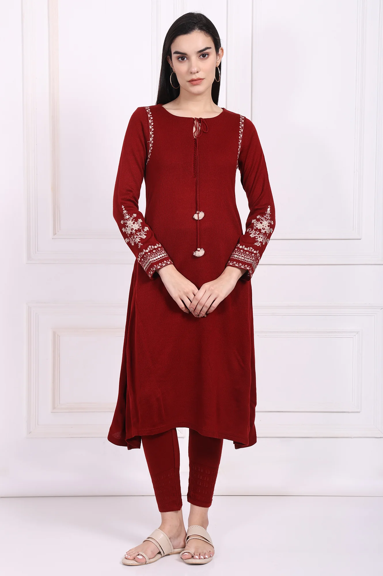Maroon Embroidered Straight Acrylic Winter Kurta - Image 2