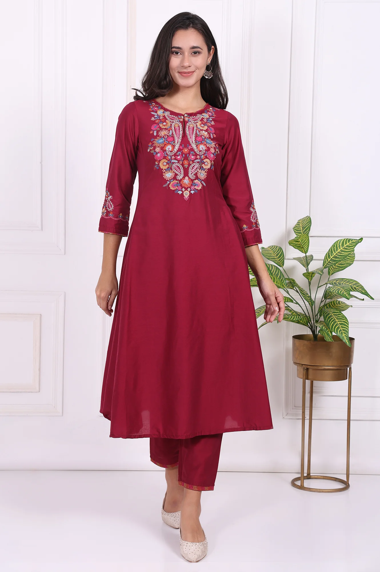 Maroon Embroidered Straight Kurta and Pants Co-ord Set - Image 2