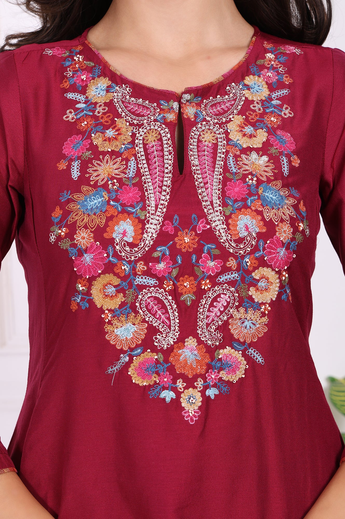 Maroon Embroidered Straight Kurta and Pants Co-ord Set - Image 3