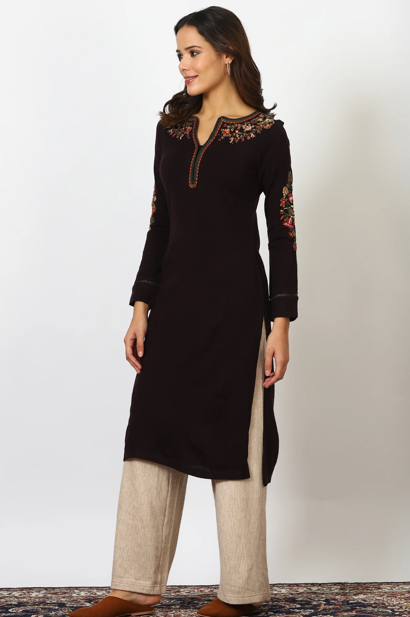 Maroon Embroidered Thread Work Acrylic Straight Kurta - Image 4