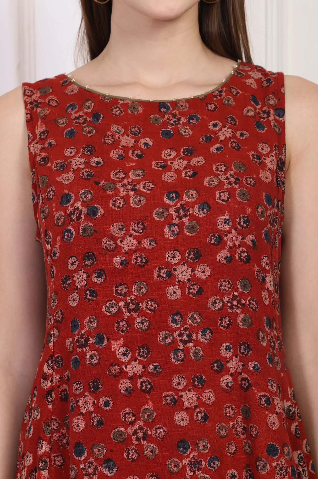 Maroon Floral Printed Cotton A-Line Dress - Image 3