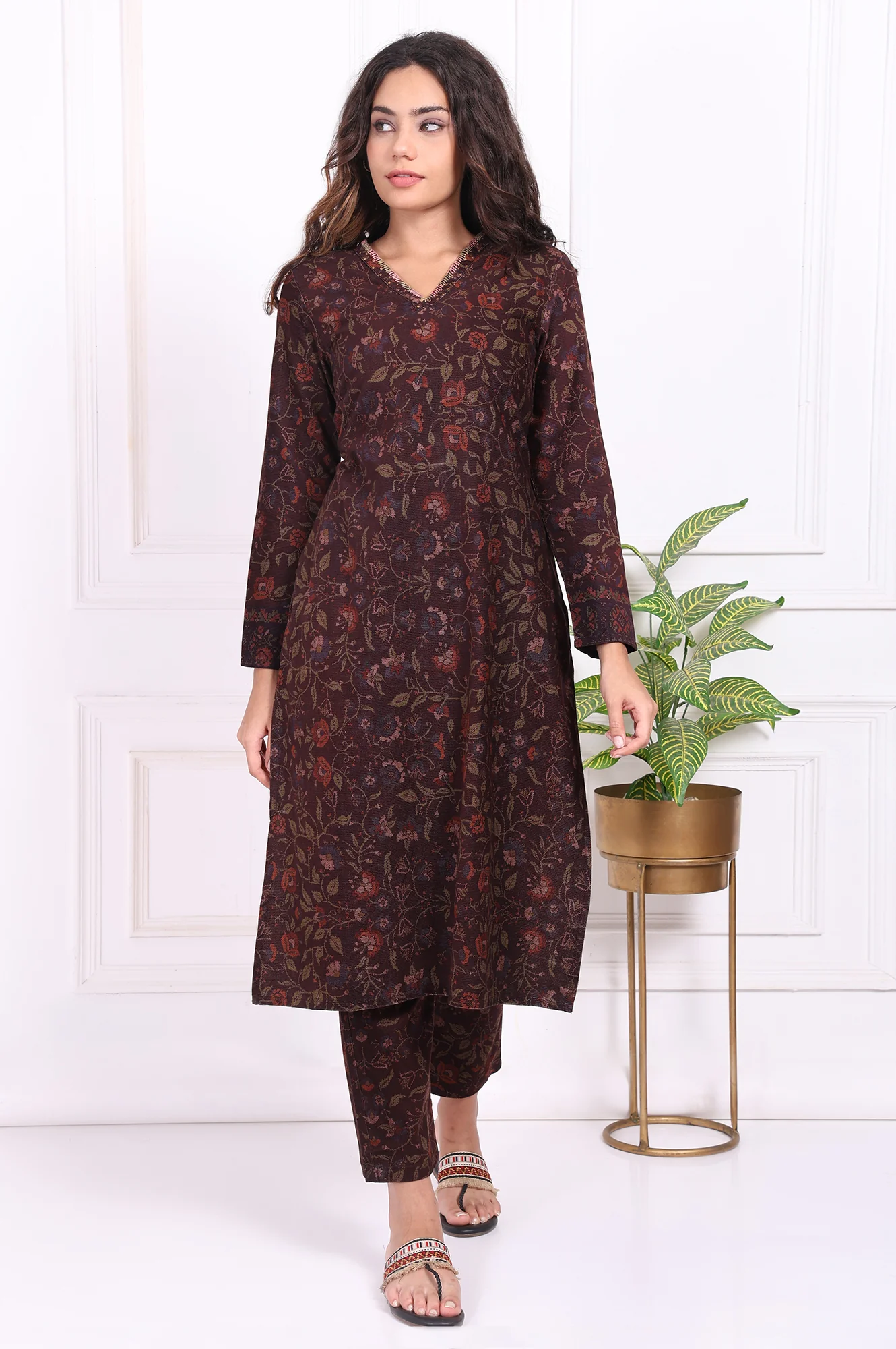 Maroon Floral Printed Straight Cotton Kurta with Trousers Set - Image 2