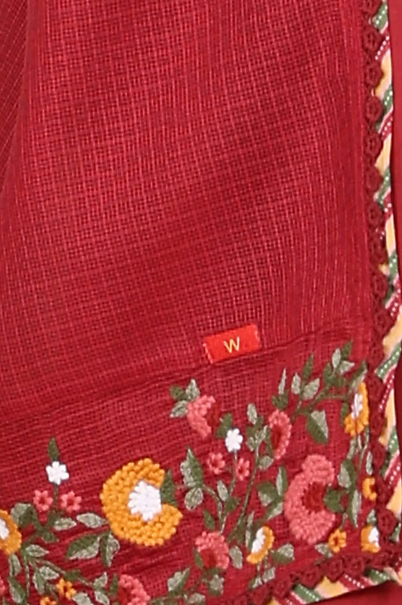 Maroon Floral Thread Embroidered Pure Cotton Sleeveless Kurta, Pants and Dupatta Set - Image 9