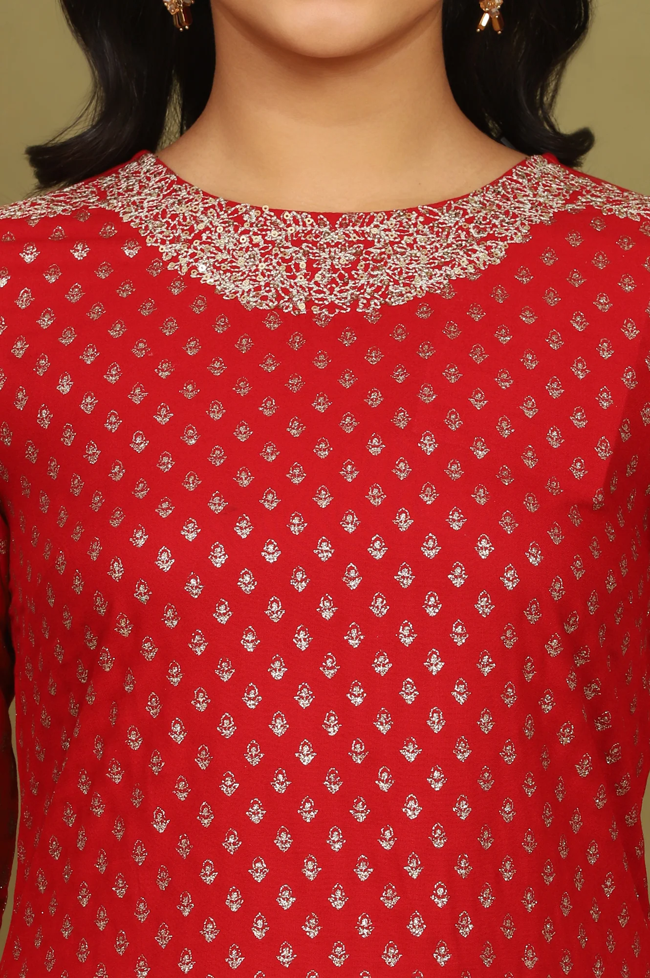 Maroon Glitter Printed Rayon Straight Kurta with Embroidered Neck - Image 2