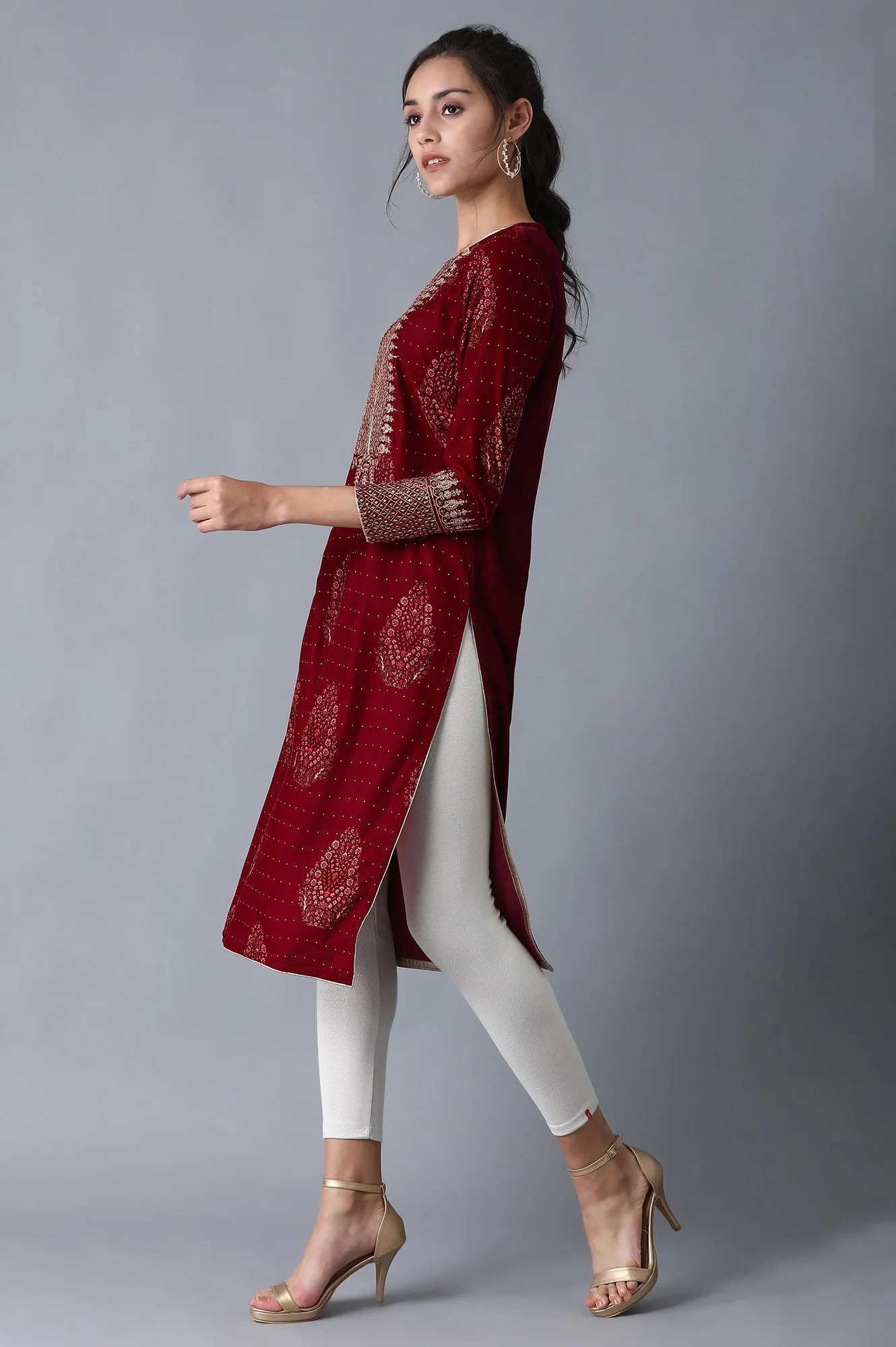 Maroon Stripe Print Straight kurta with Embroidery - Image 3