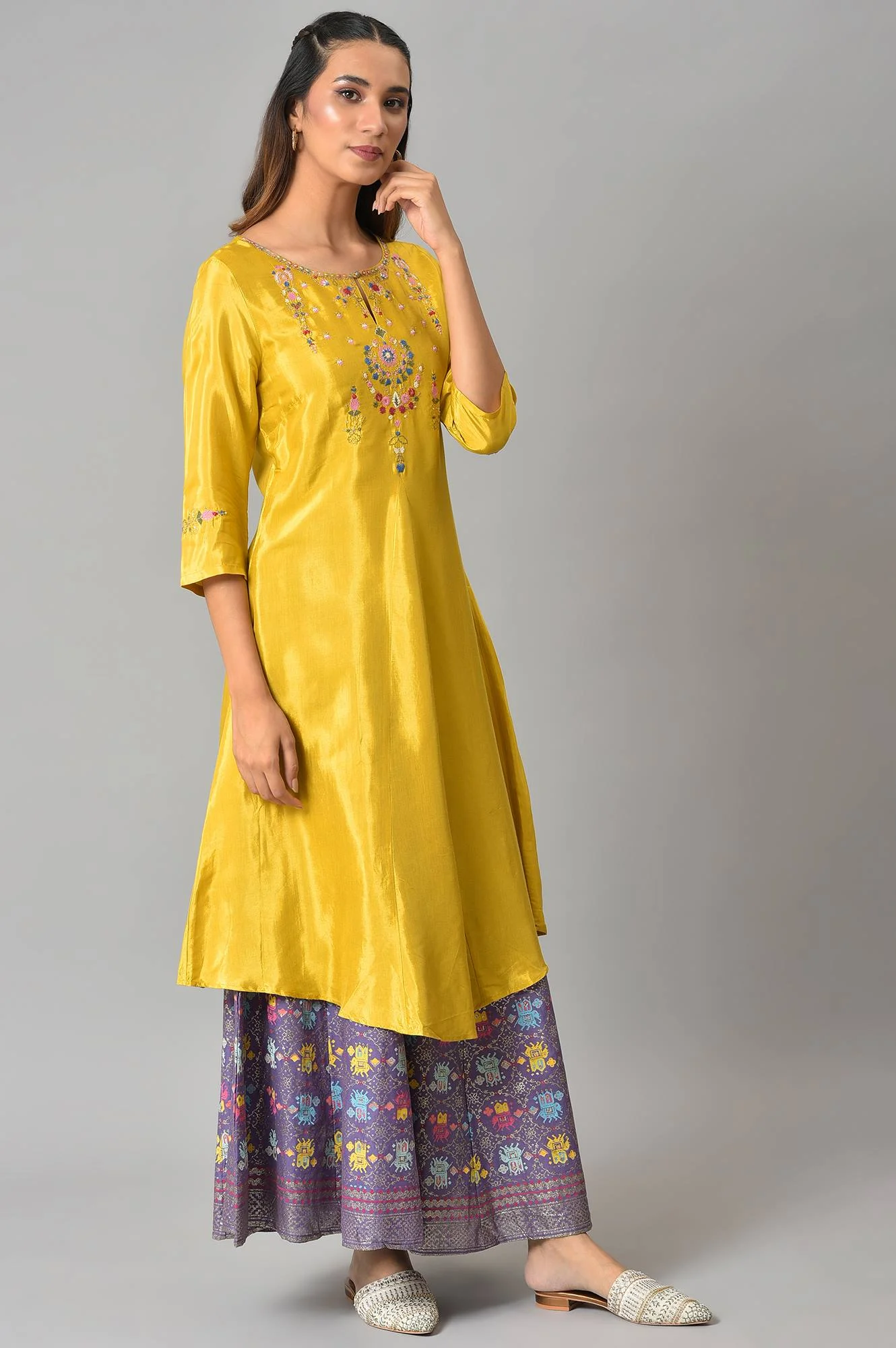 Mellow Yellow Embroidered A-Line kurta - Image 4