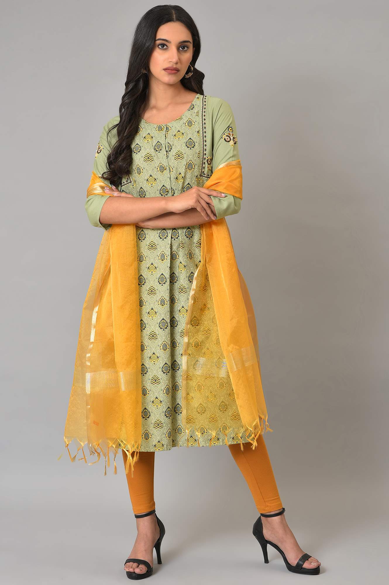 Mustard Organza Drape With Zari Woven Border Detail - Image 3