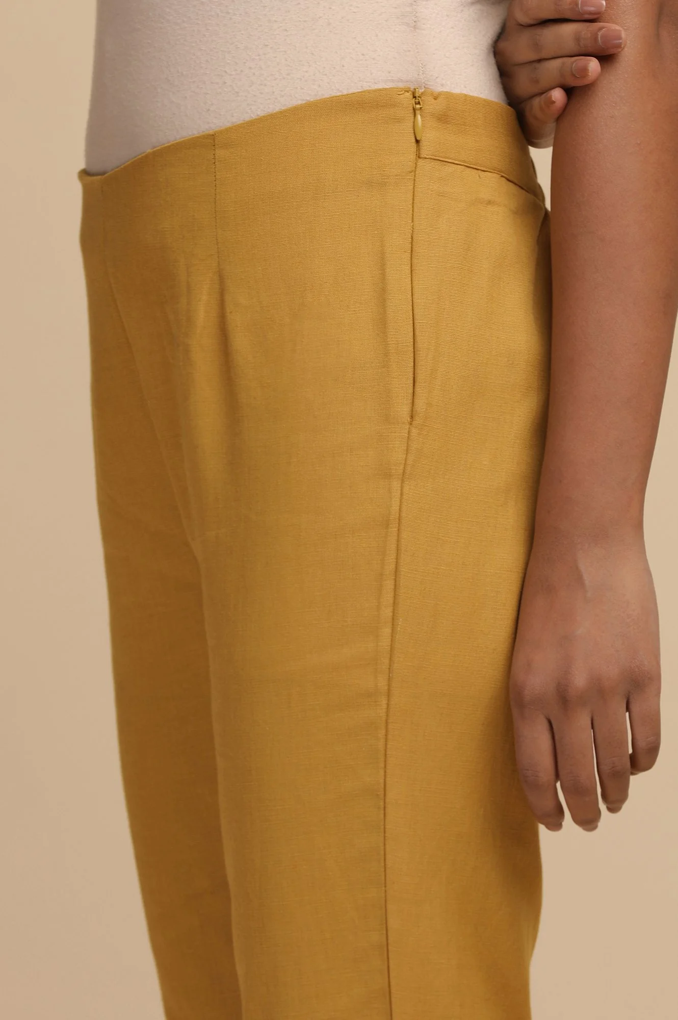 Mustard Solid Slim Pants - Image 6