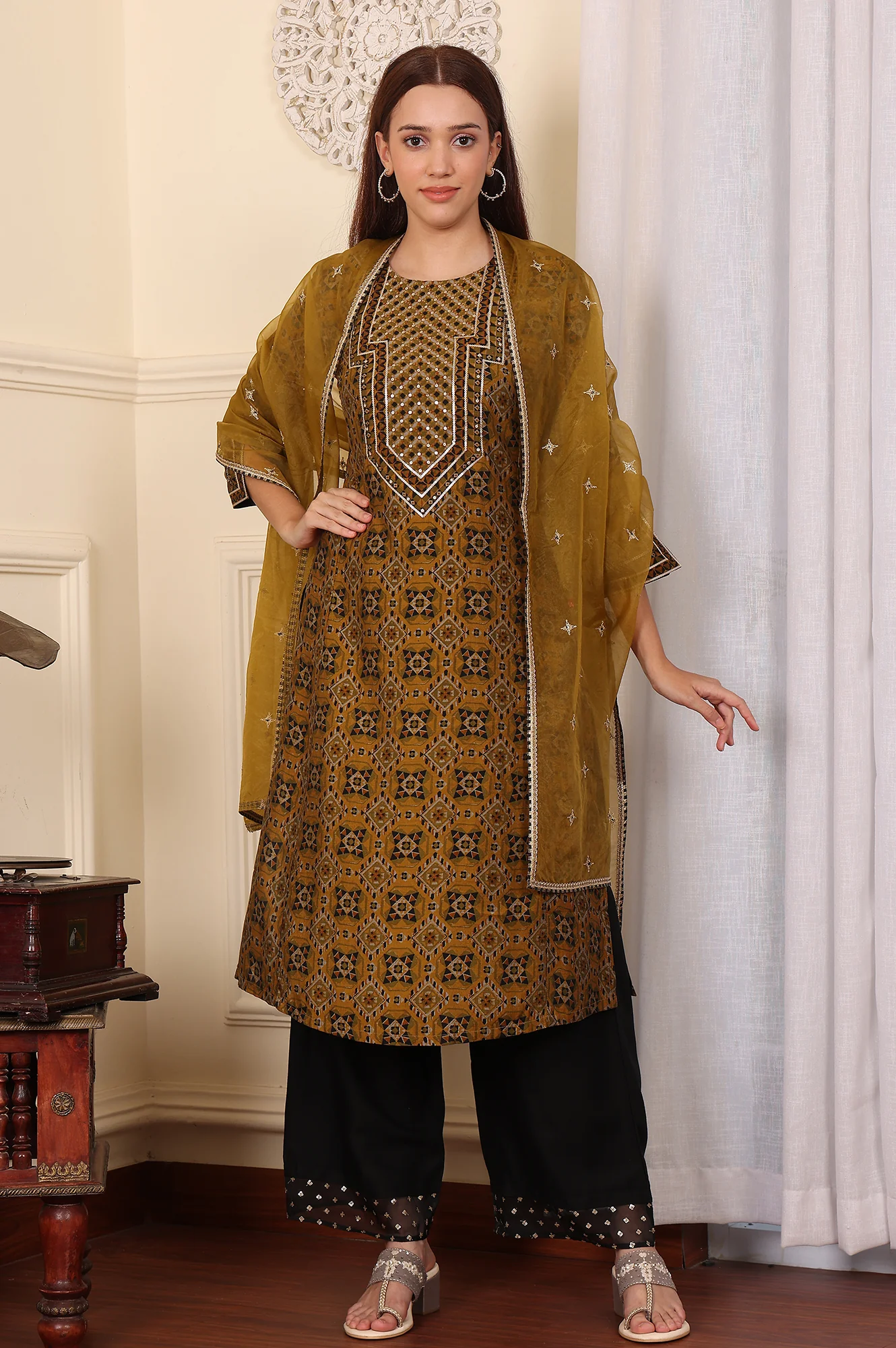 Mustard Yellow Dori Embroidered Organza Dupatta - Image 3