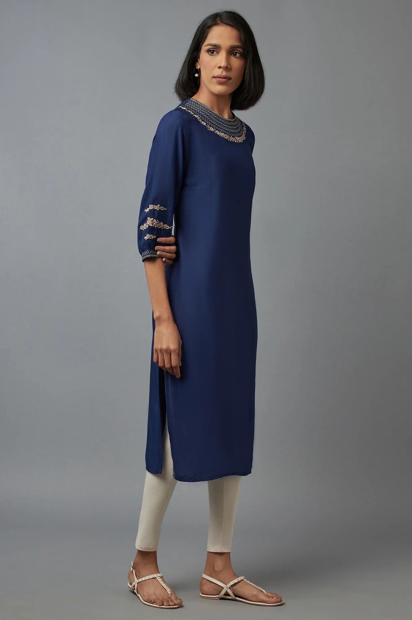 Navy Blue Embroidered kurta - Image 4