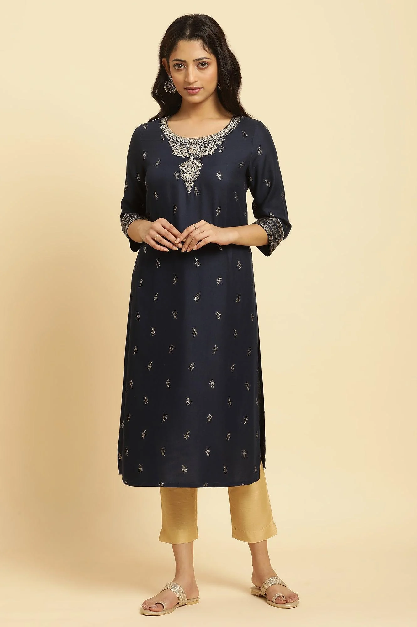 Navy Blue Floral Glitter Printed Kurta - Image 2